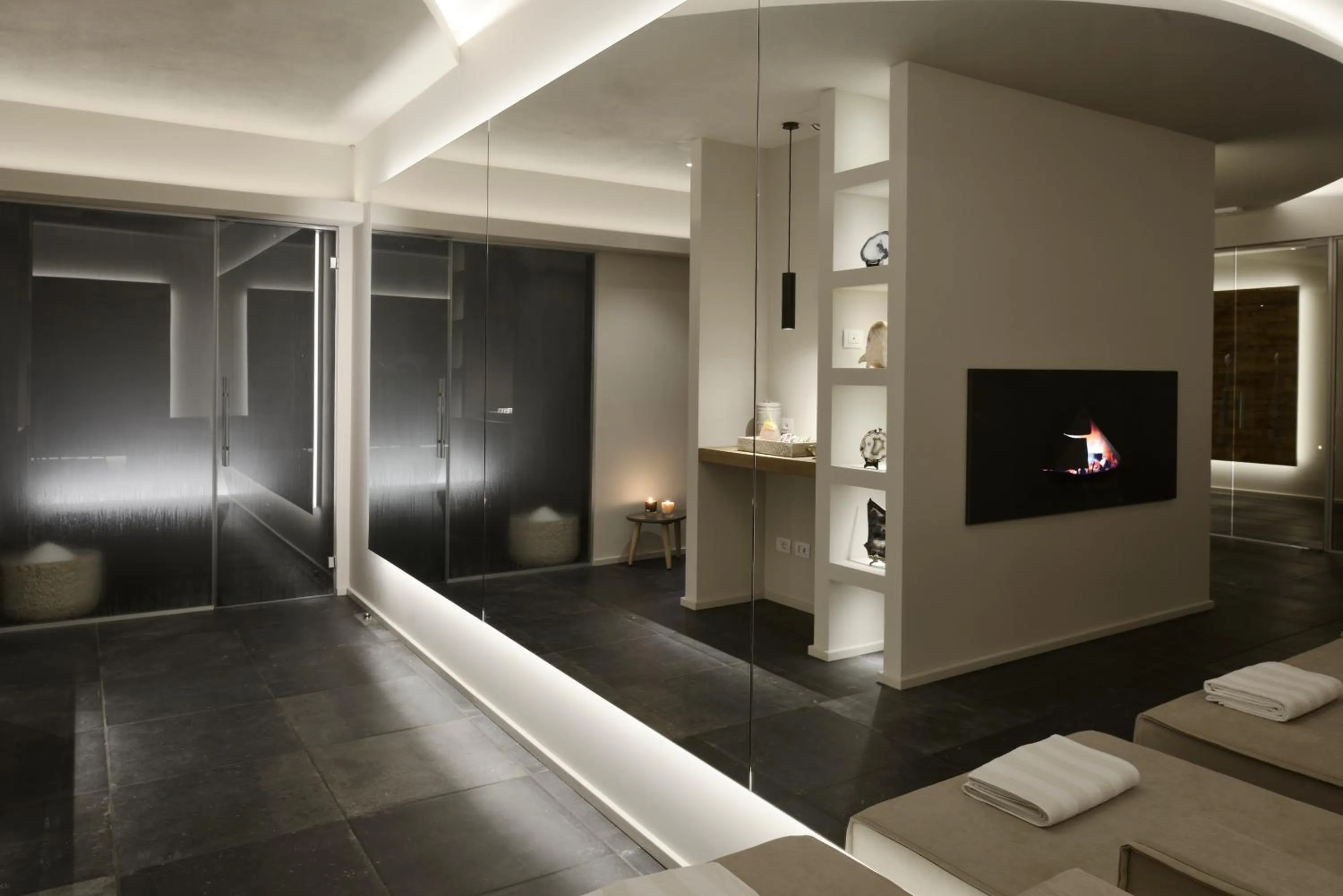 Spa and wellness centre/facilities in Relais Rossar Boutique Hotel Garda & Hills