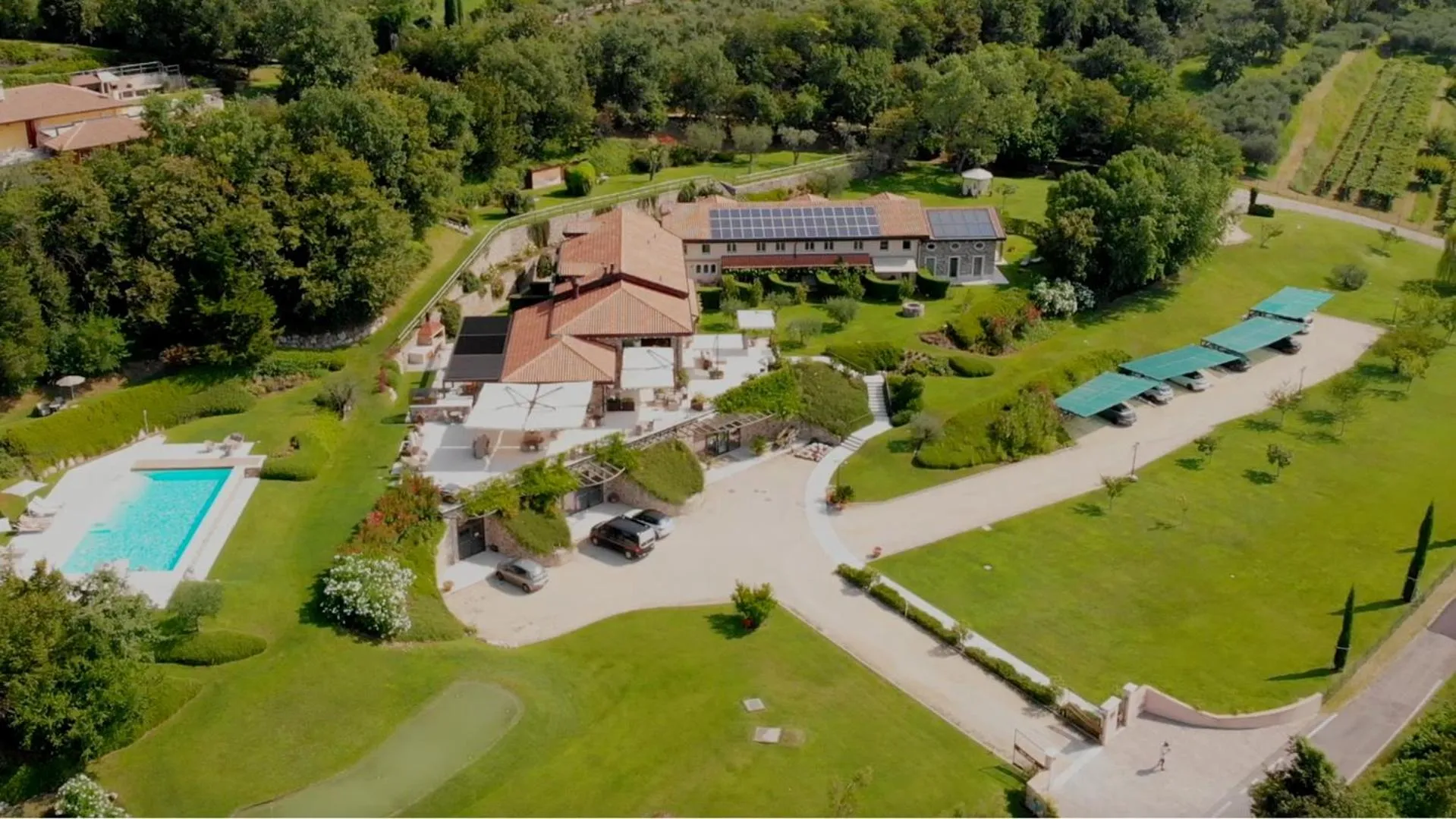 Property building in Relais Rossar Boutique Hotel Garda & Hills