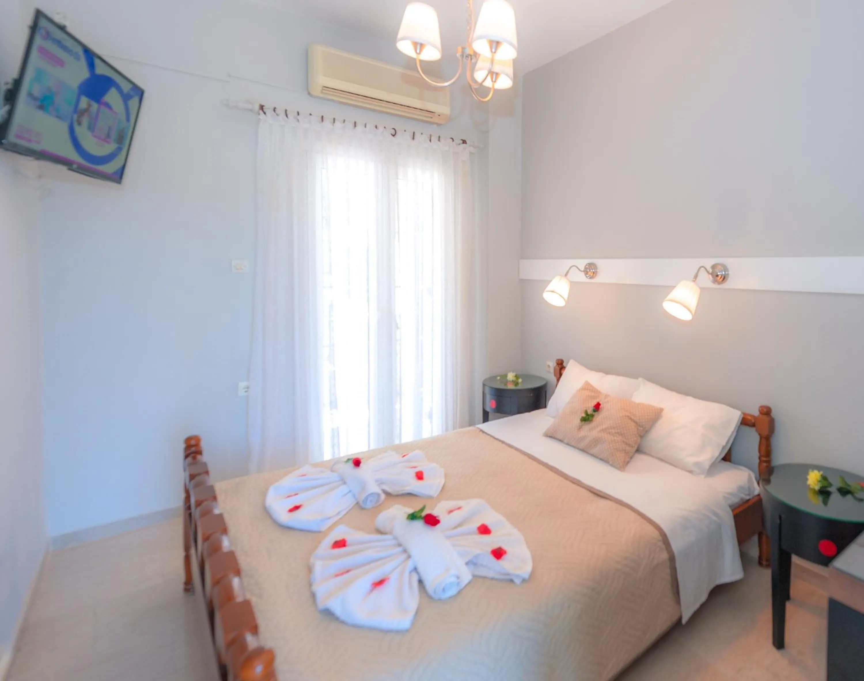 Bed in Vassilis Paradise Garden Aparthotel