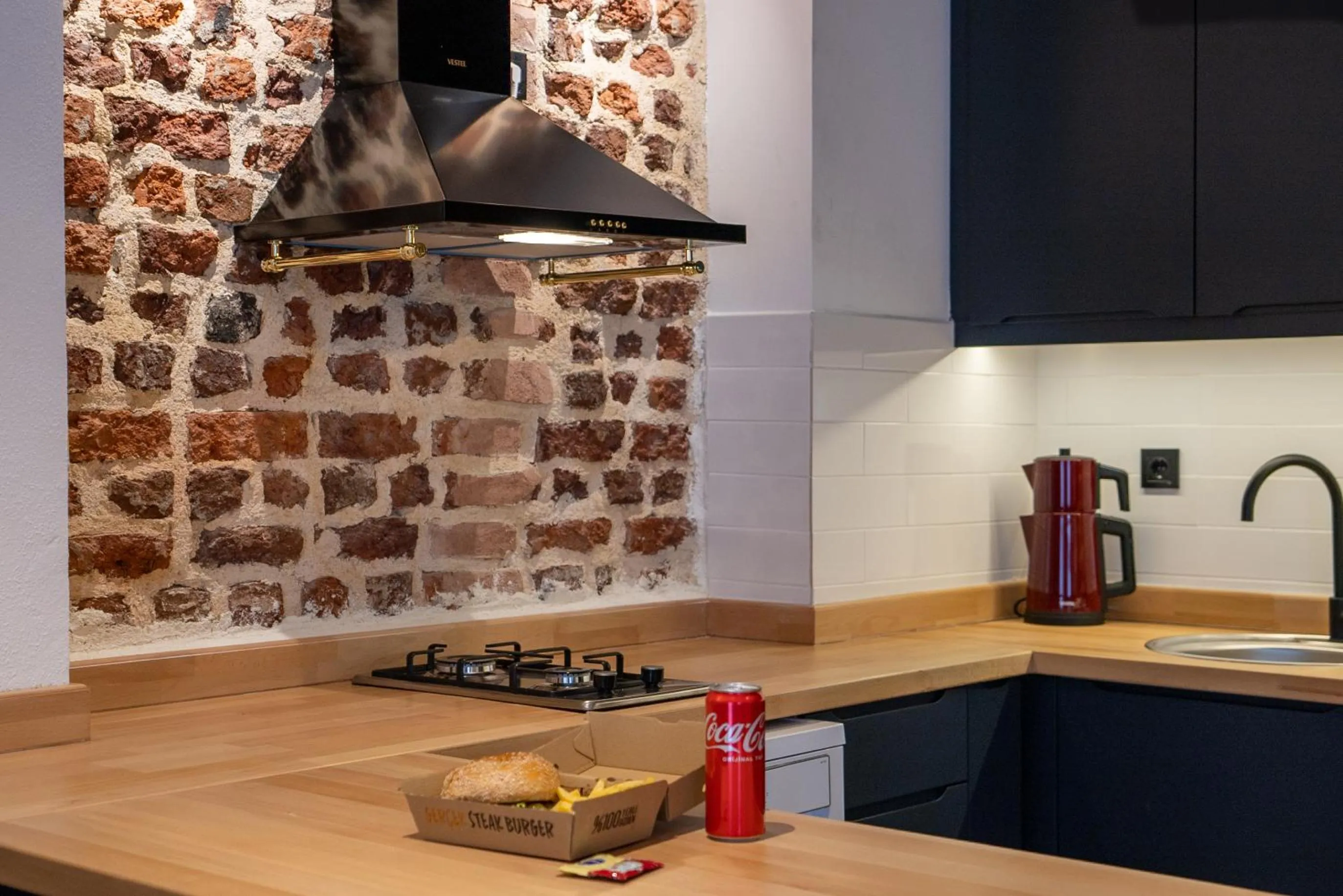 Kitchen or kitchenette in Alness Residence