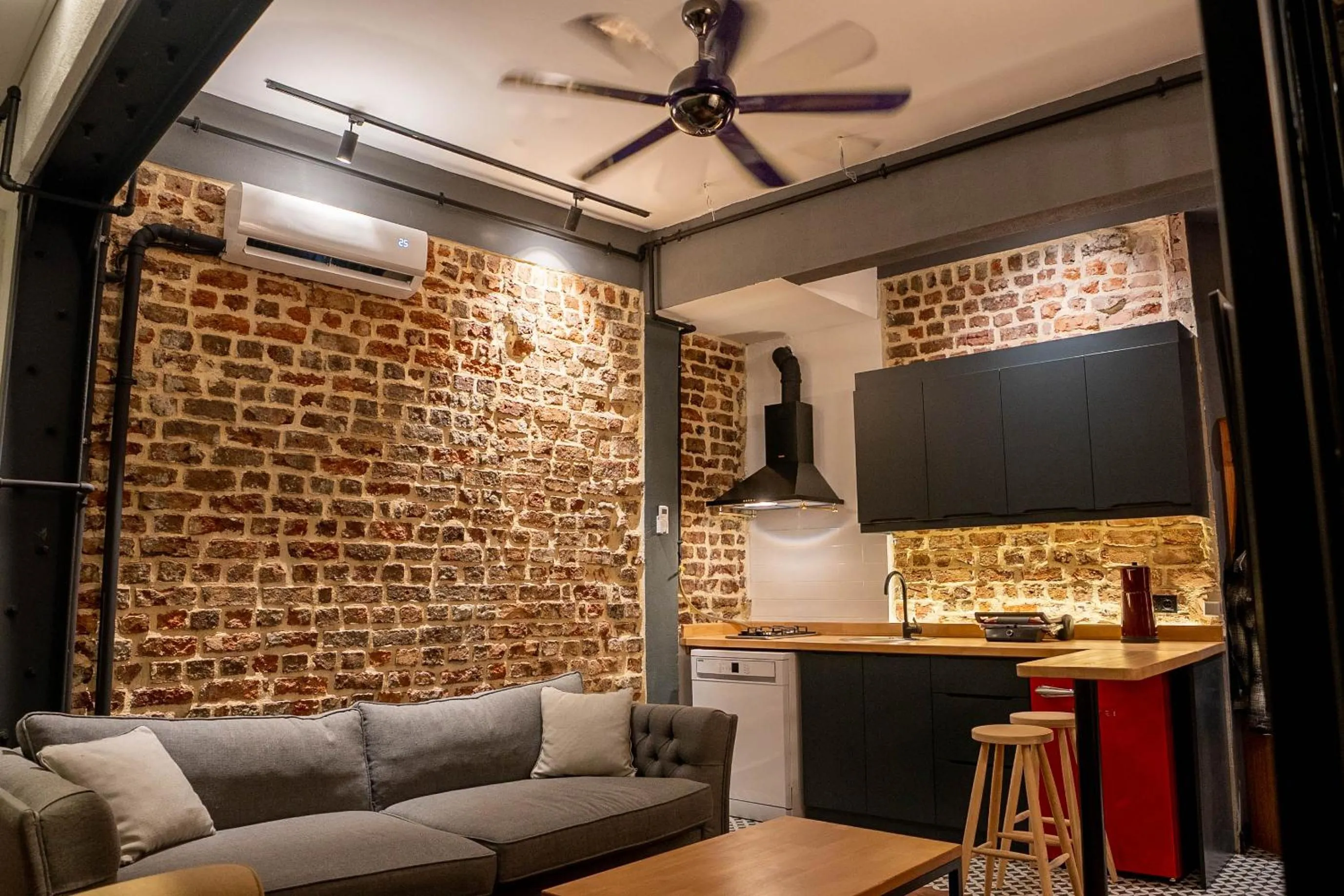 TV and multimedia in Alness Residence