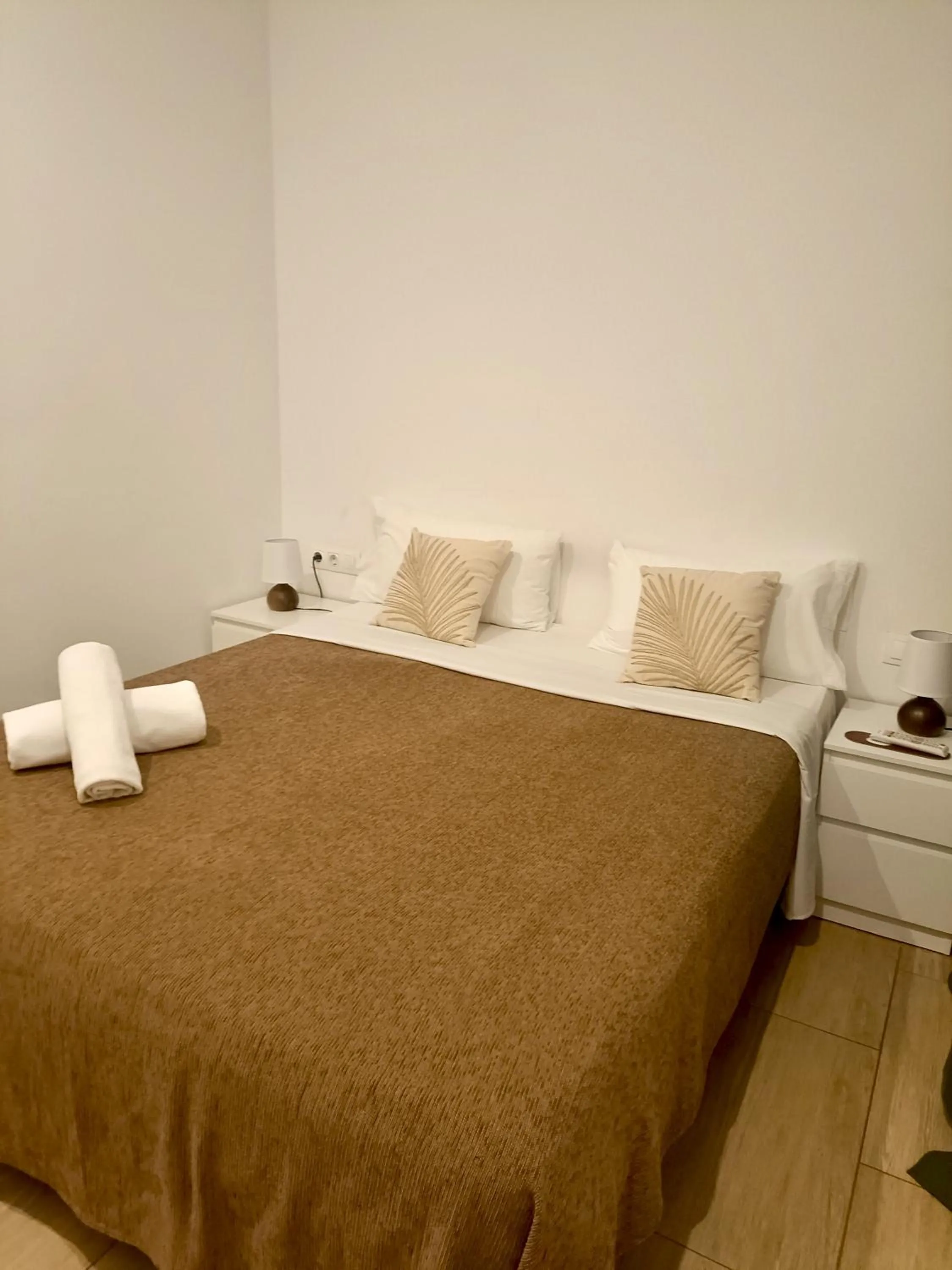 Bed in Hostal Balkonis