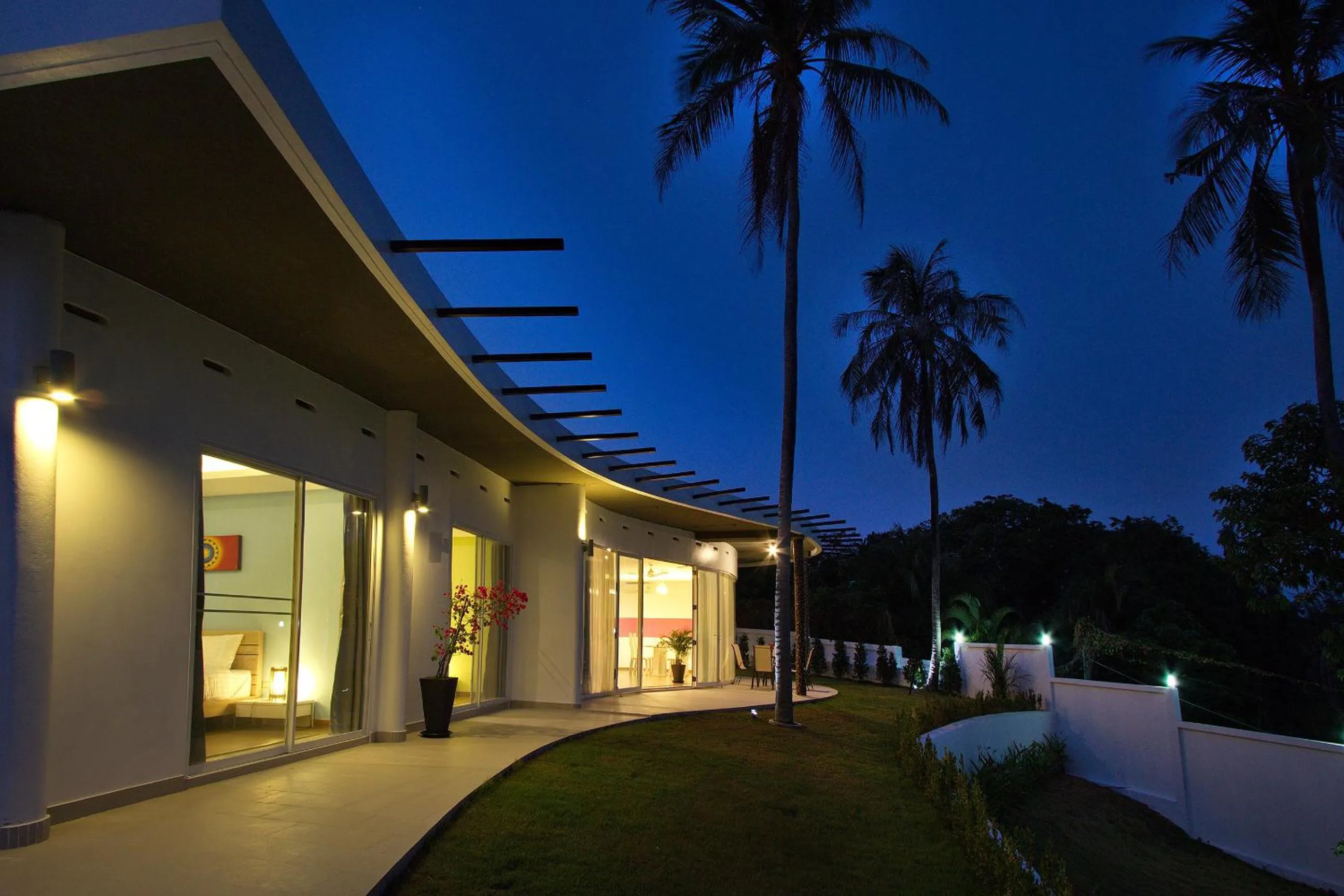 Night in The Inspiration Residence