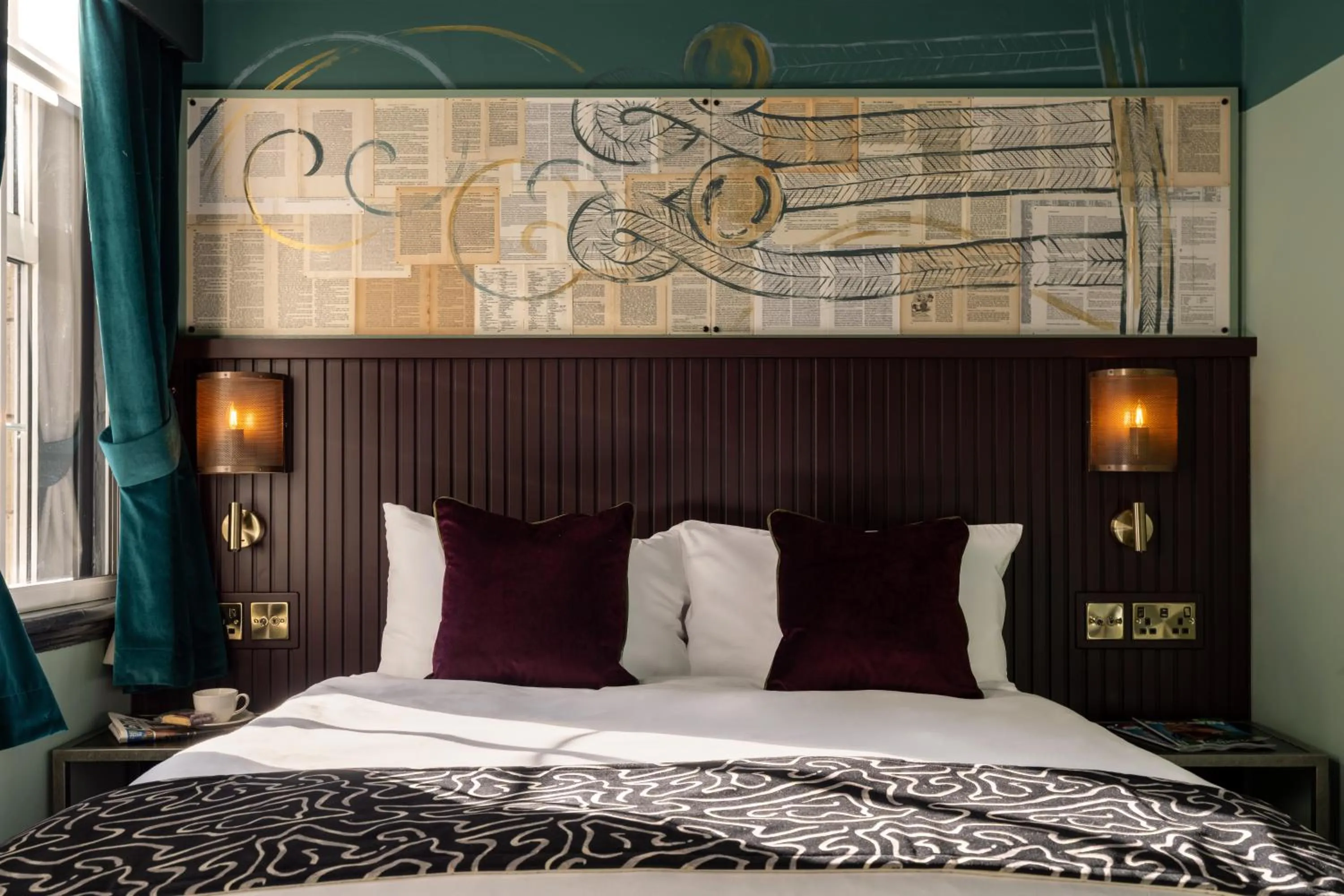 Bed in The Wellington Hotel