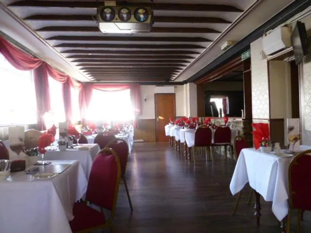 Restaurant/places to eat in Belle Vue Hotel