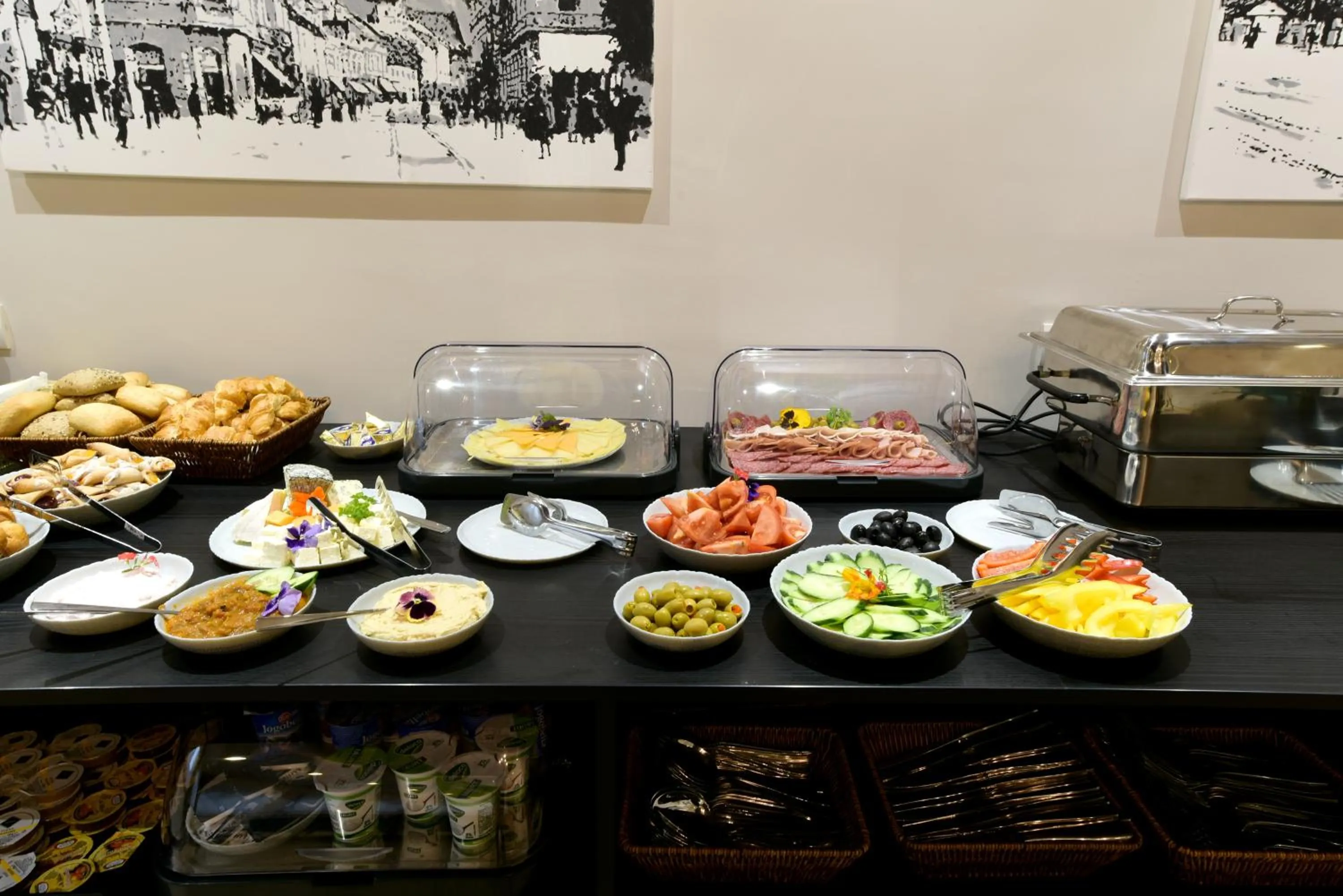 Buffet breakfast in Prinz Gregor