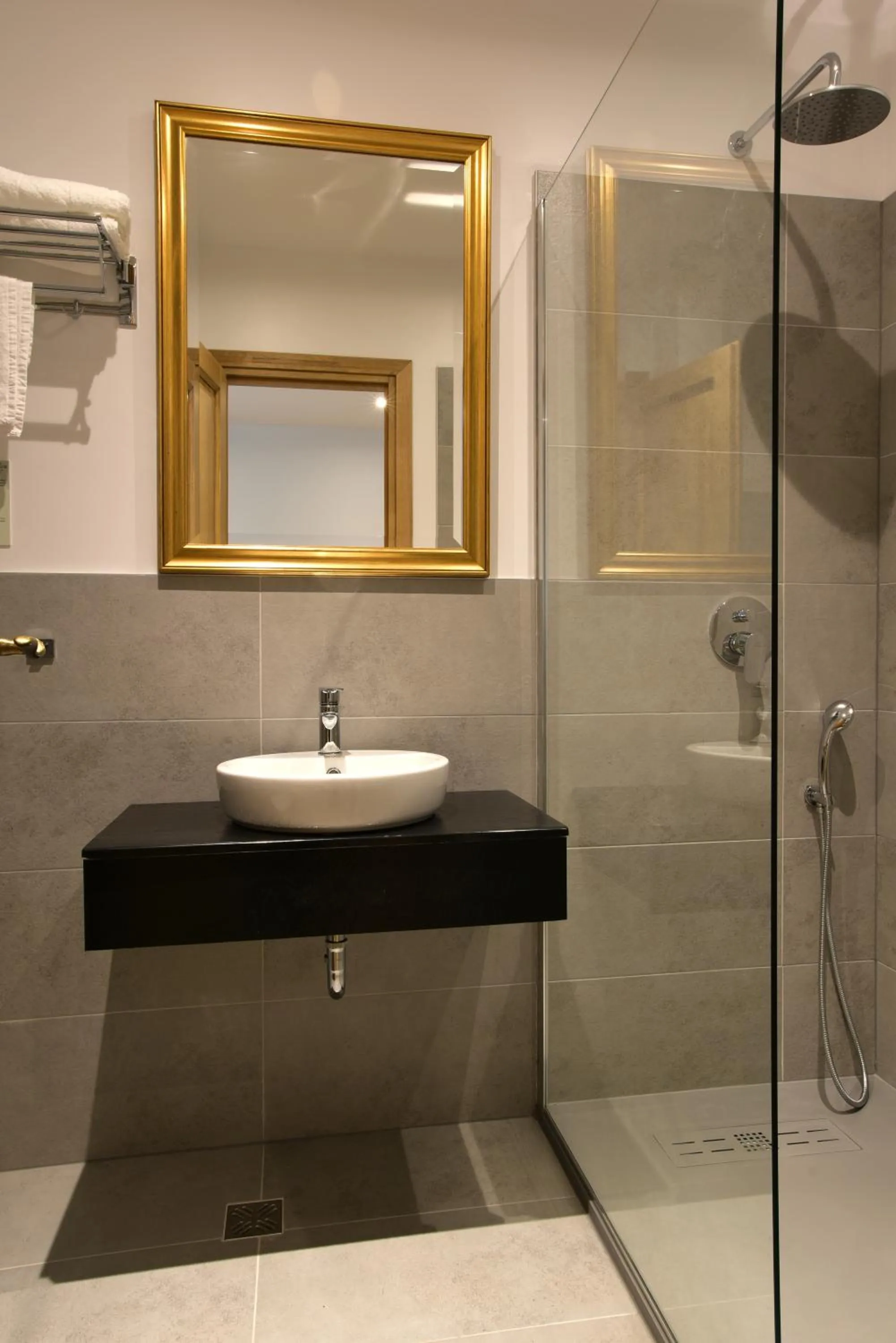 Bathroom in Prinz Gregor