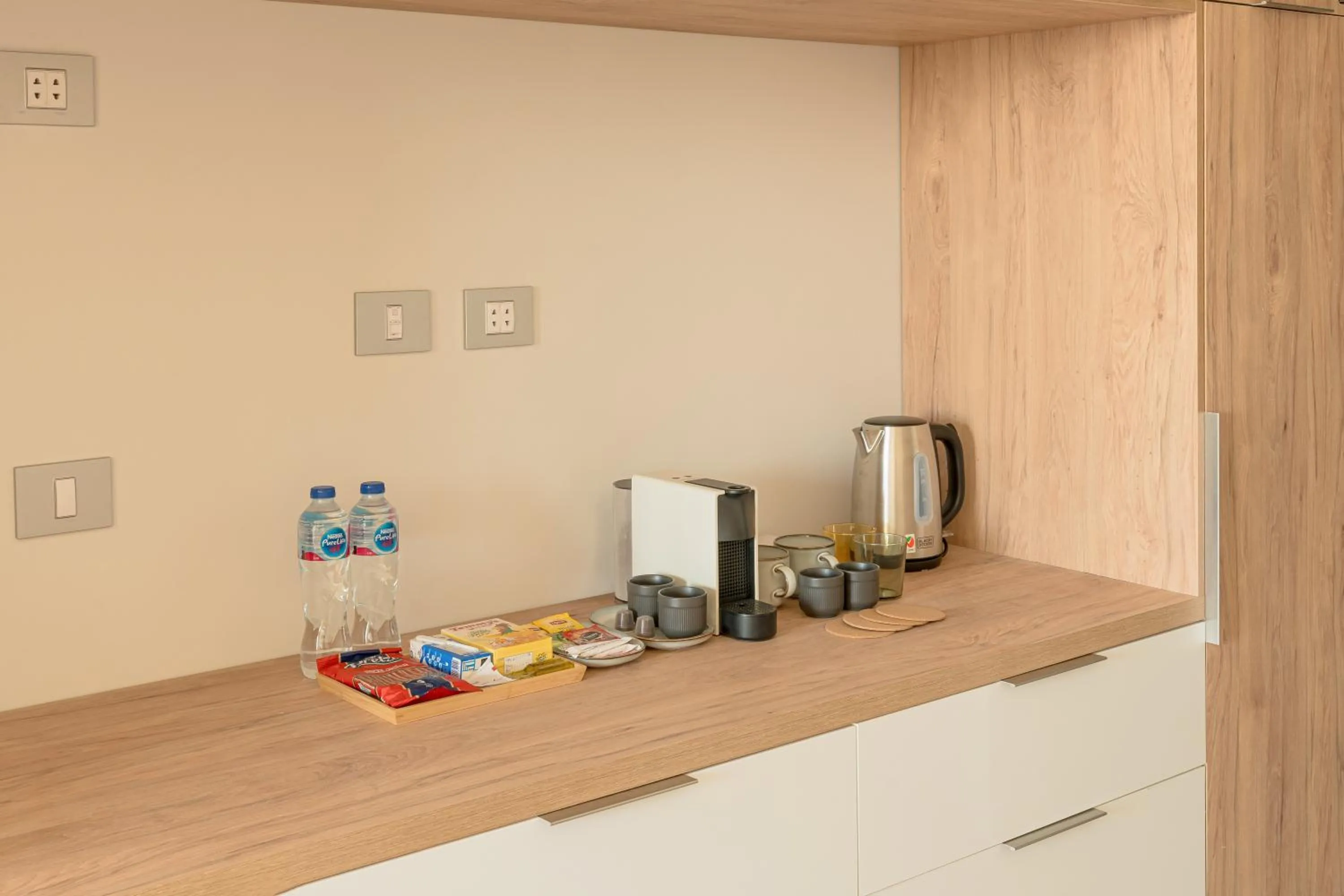 Coffee/tea facilities in Lemon Spaces LIGHT- D bay North Coast