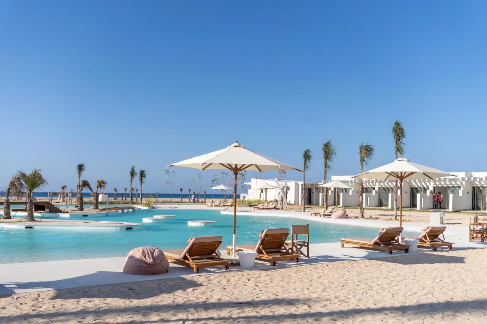 Swimming pool in Lemon Spaces LIGHT- D bay North Coast