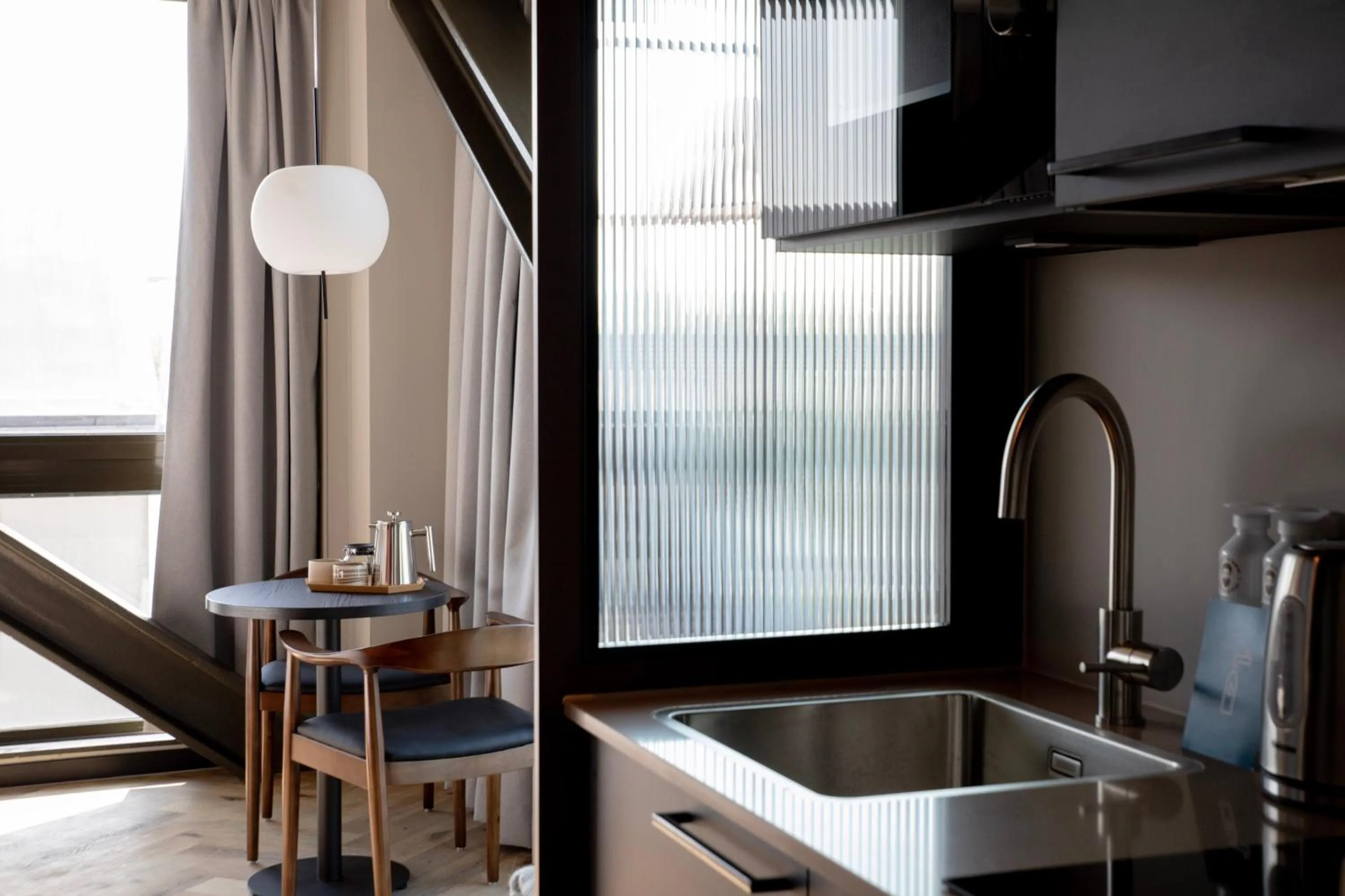 Kitchen or kitchenette in Bob W Amsterdam Noord