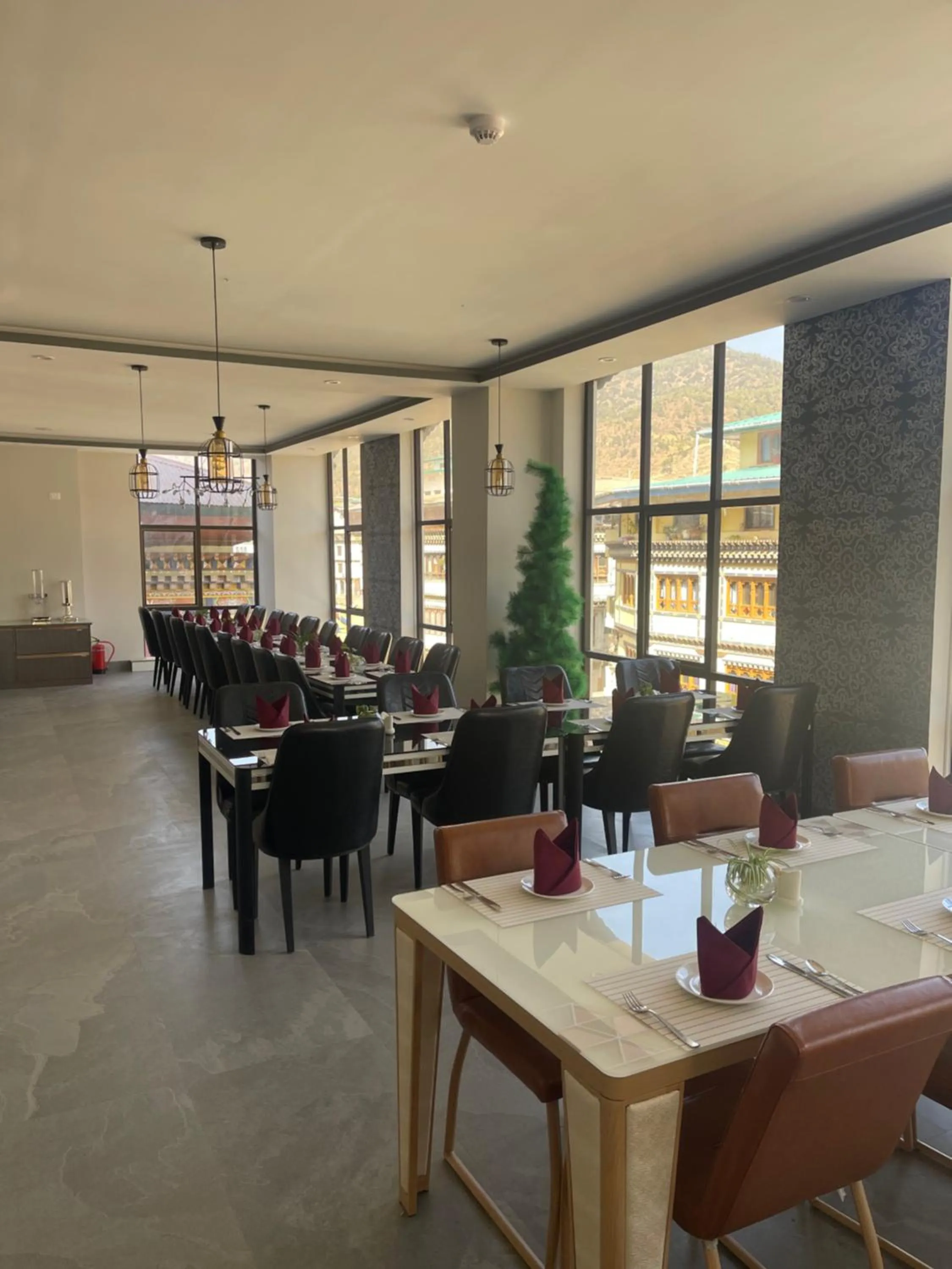 Restaurant/places to eat in Yang Bhutan Hotel