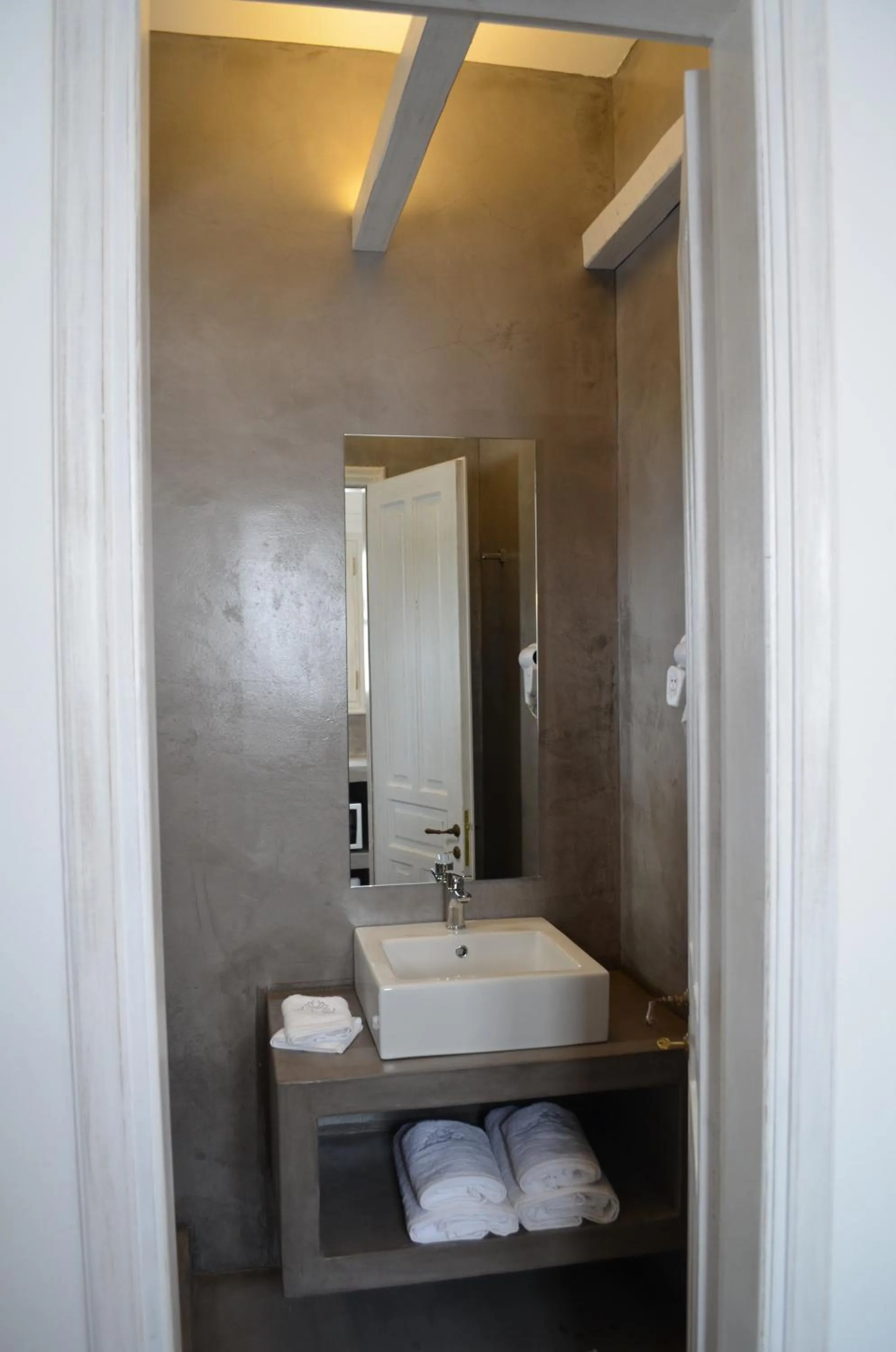 Toilet in Lindian Pearl