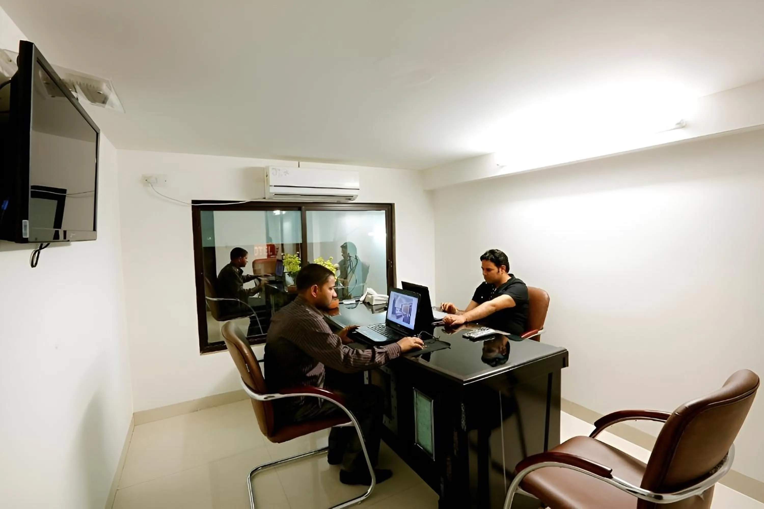 TV and multimedia in Arch Anand Lok Inn Mahipalpur, IGI Delhi Airport