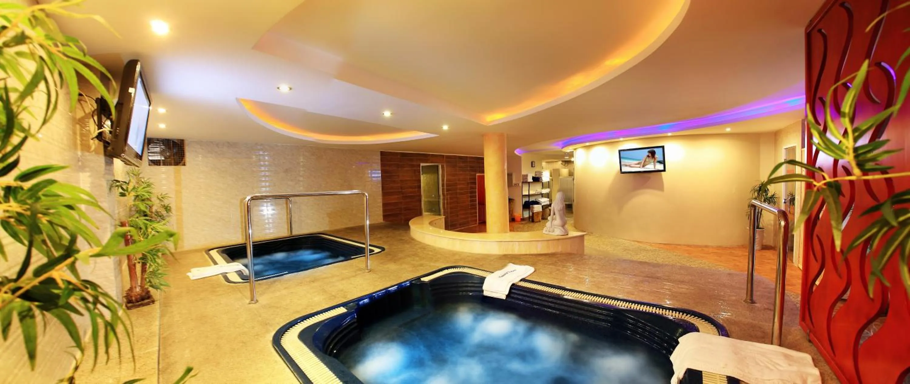 Hot Tub in Palace Hotel Vung Tau