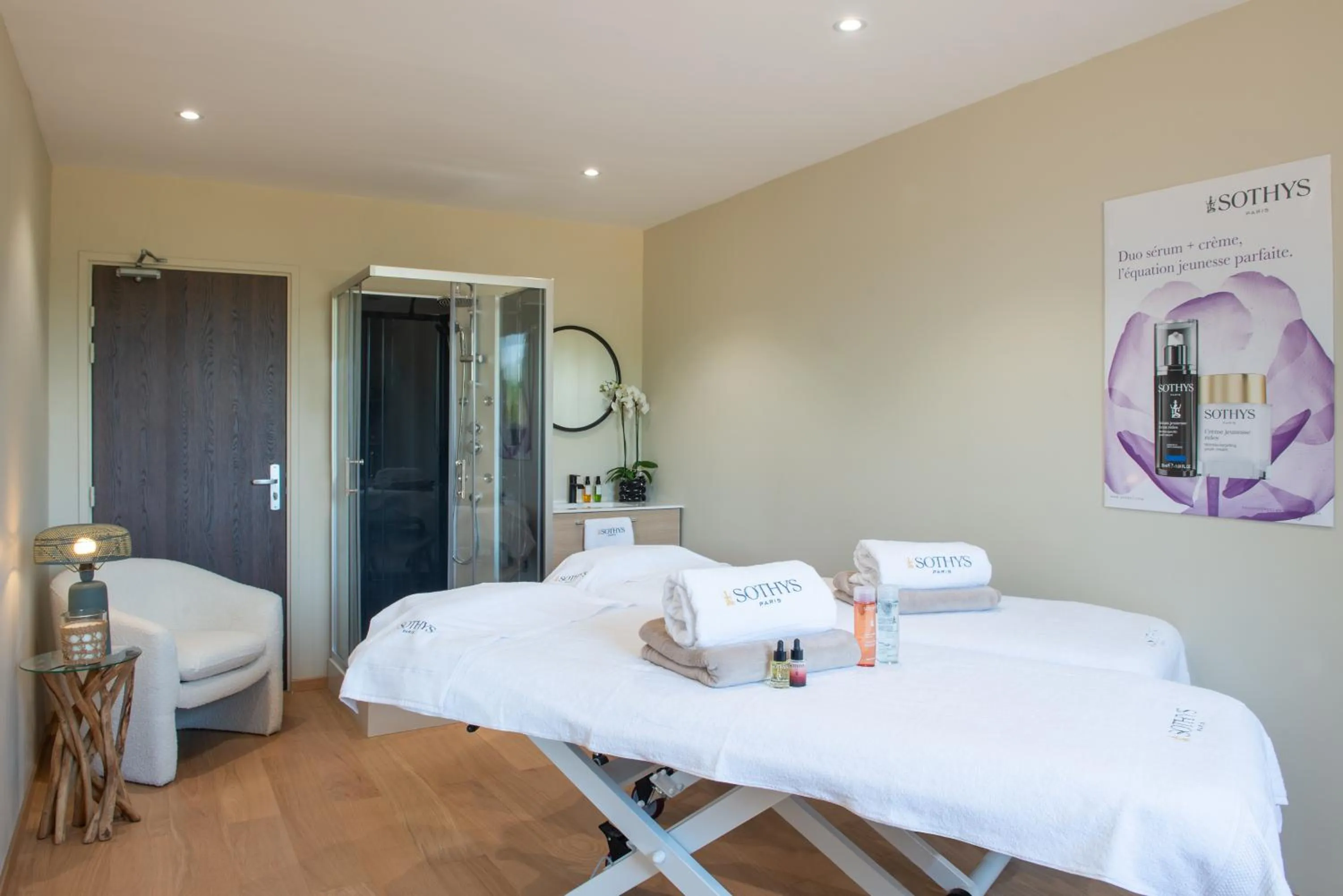 Spa and wellness centre/facilities in Golden Tulip Dieppe Hôtel & Spa