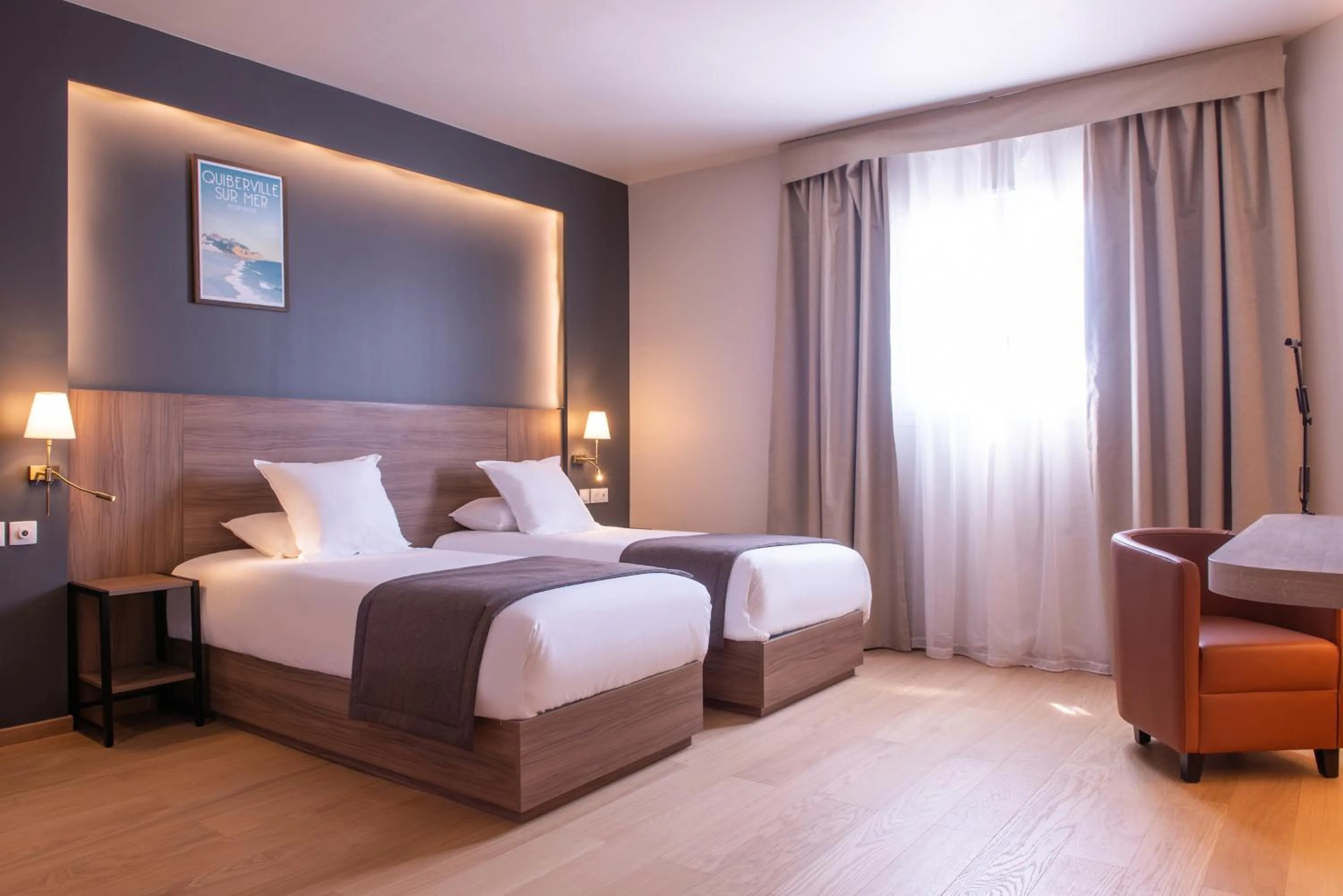 Bed in Golden Tulip Dieppe Hôtel & Spa