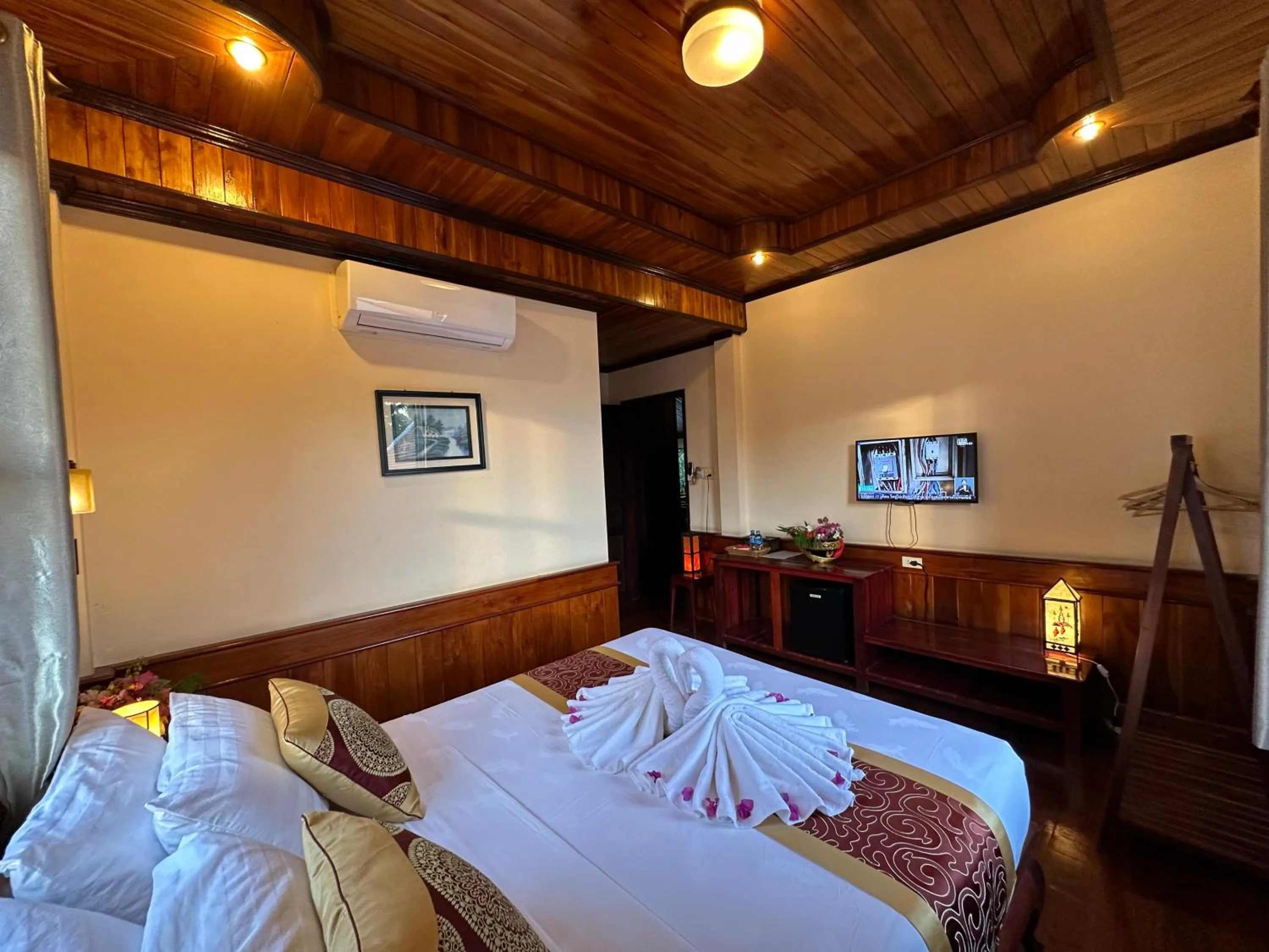 Communal lounge/ TV room, Bed in Ammata Boutique Villa