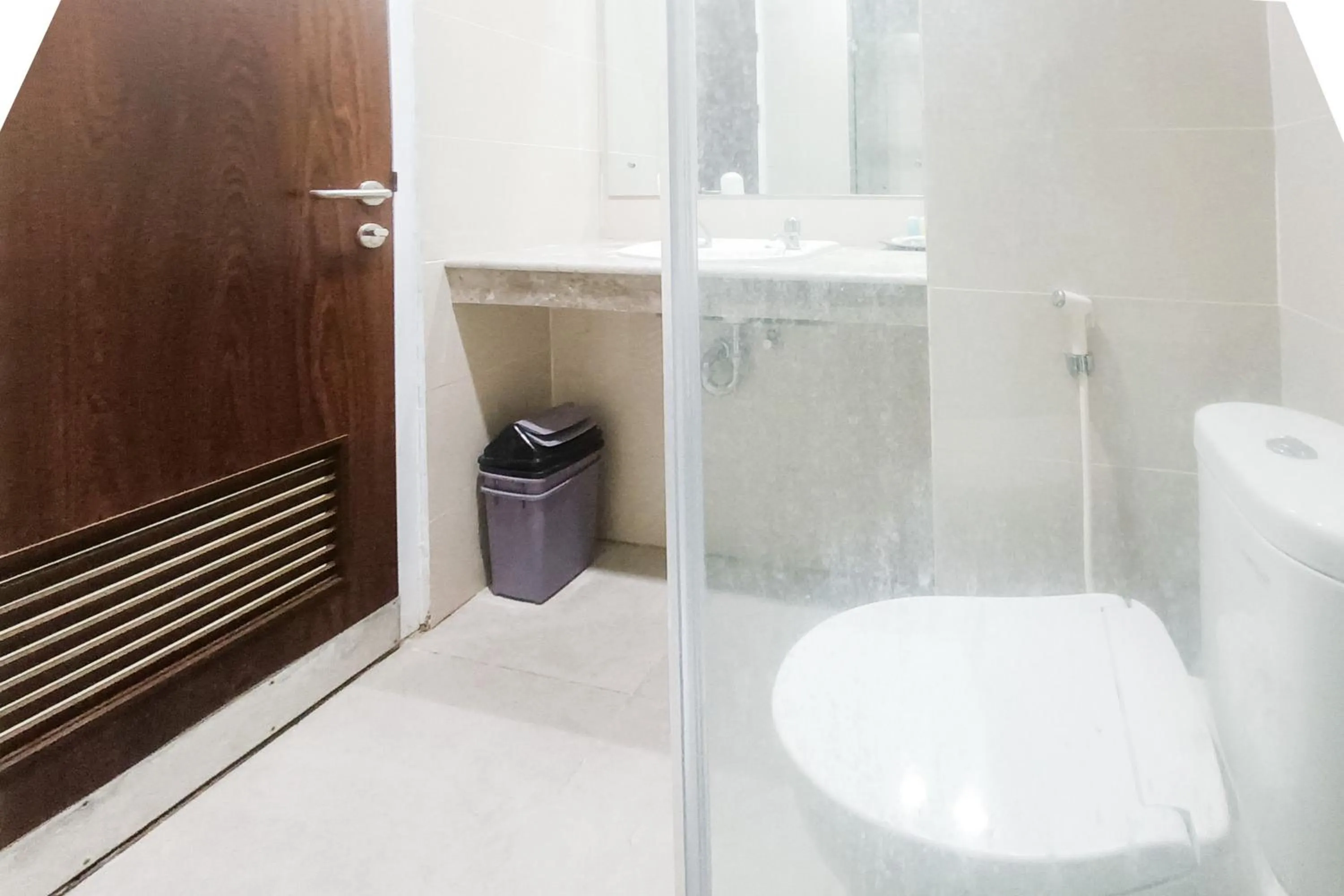 Bathroom in Urbanview Hotel Syariah UIN Mataram
