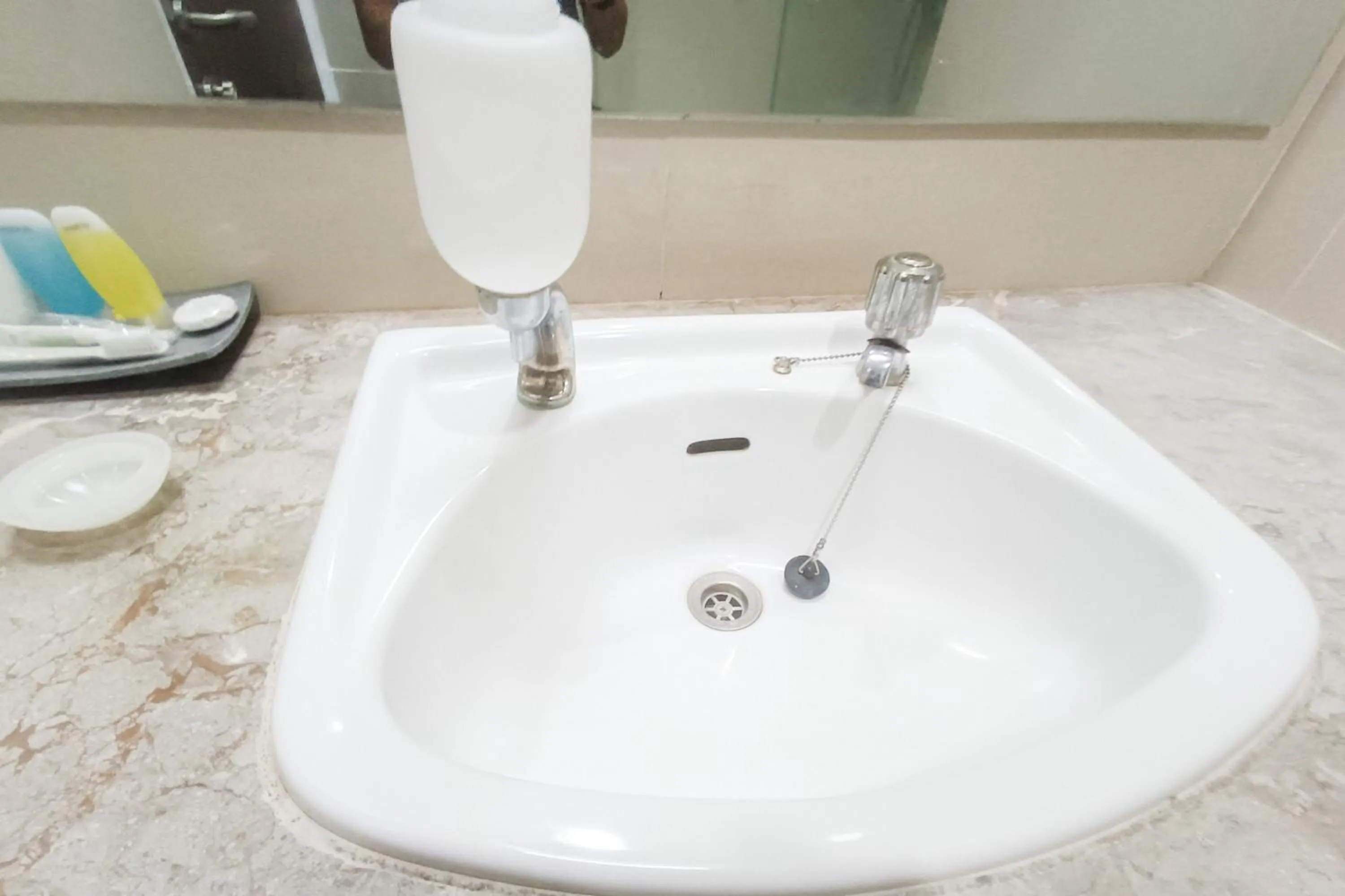 Bathroom in Urbanview Hotel Syariah UIN Mataram