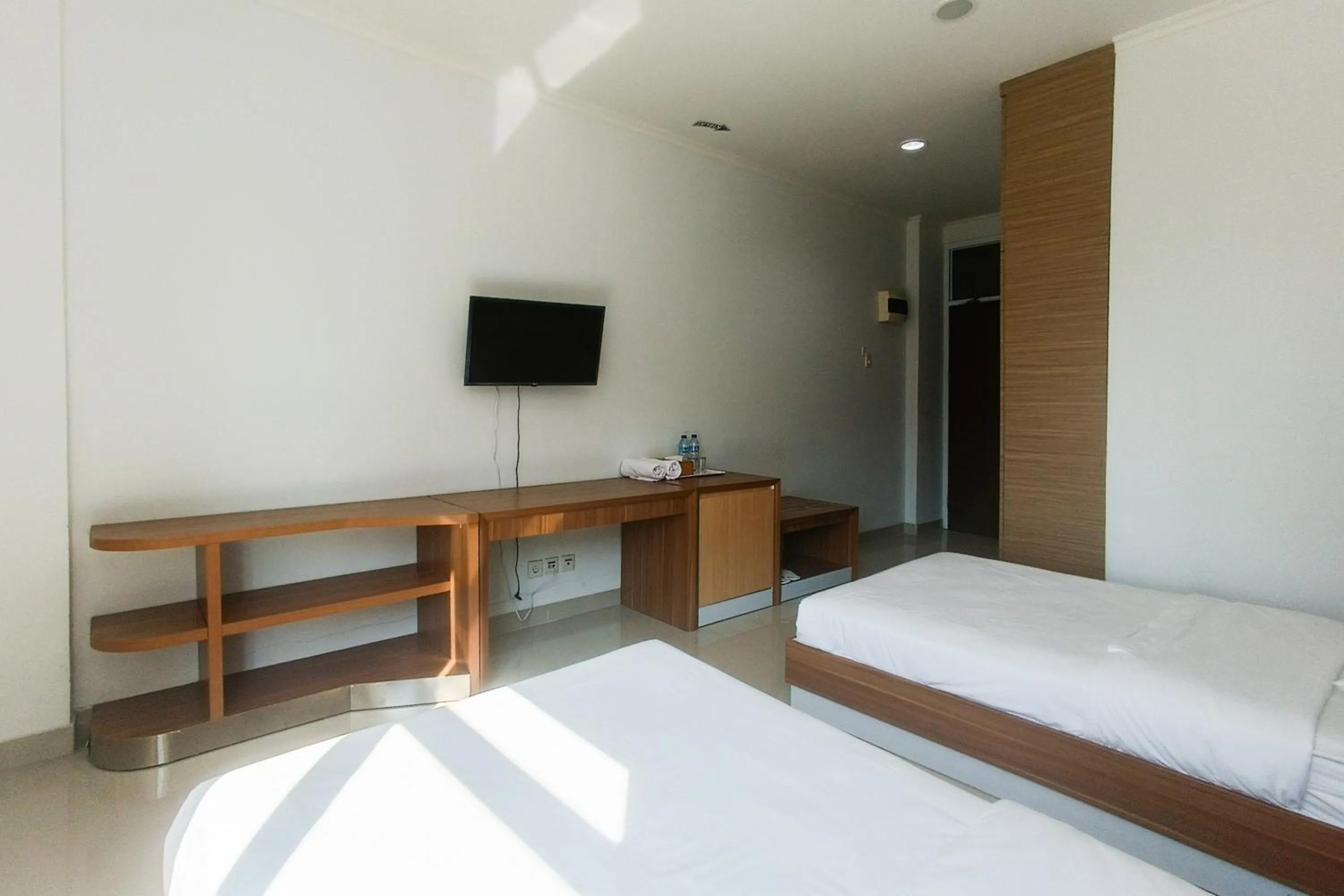 Bedroom, Bed in Urbanview Hotel Syariah UIN Mataram