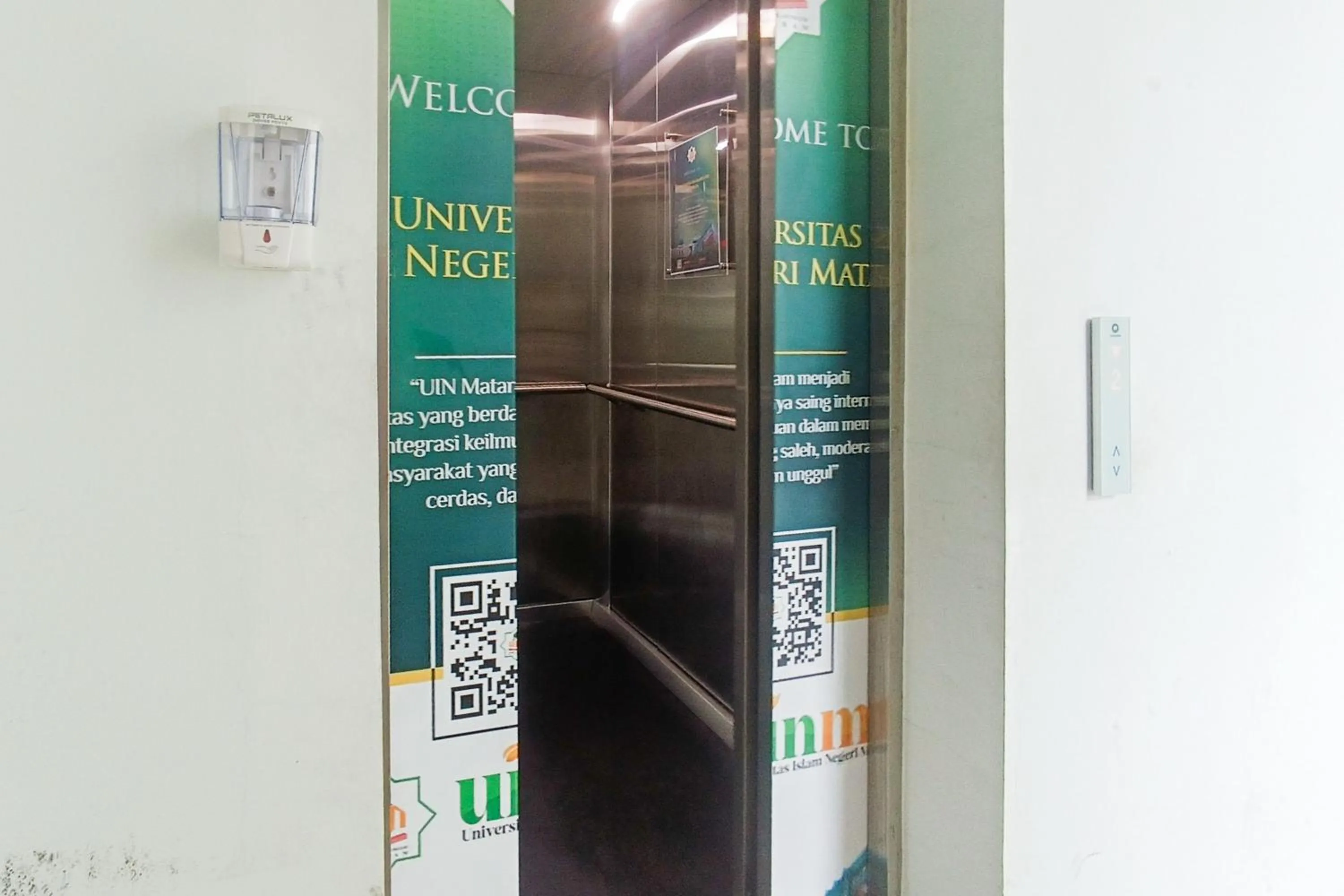 Property building in Urbanview Hotel Syariah UIN Mataram