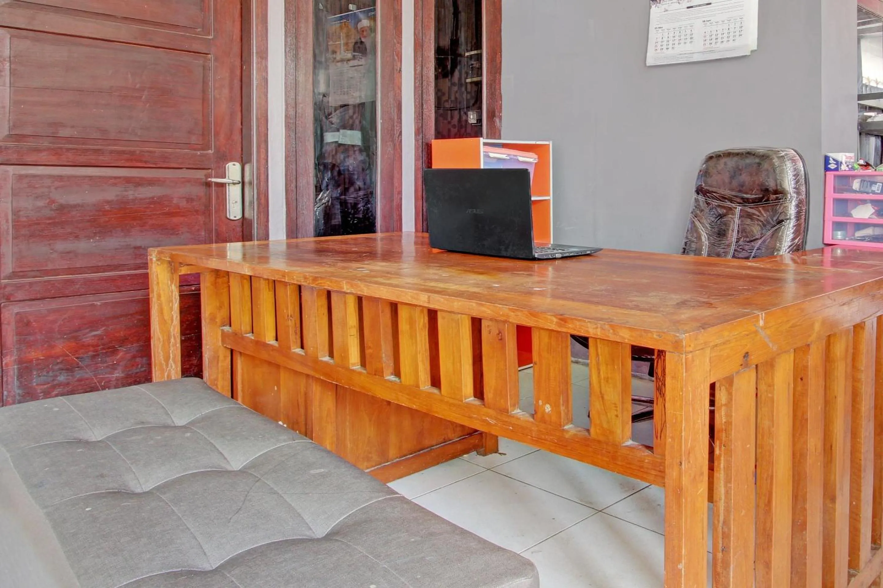 Lobby or reception in Hotel O Solo near Solo Safari formerly RR Guesthouse