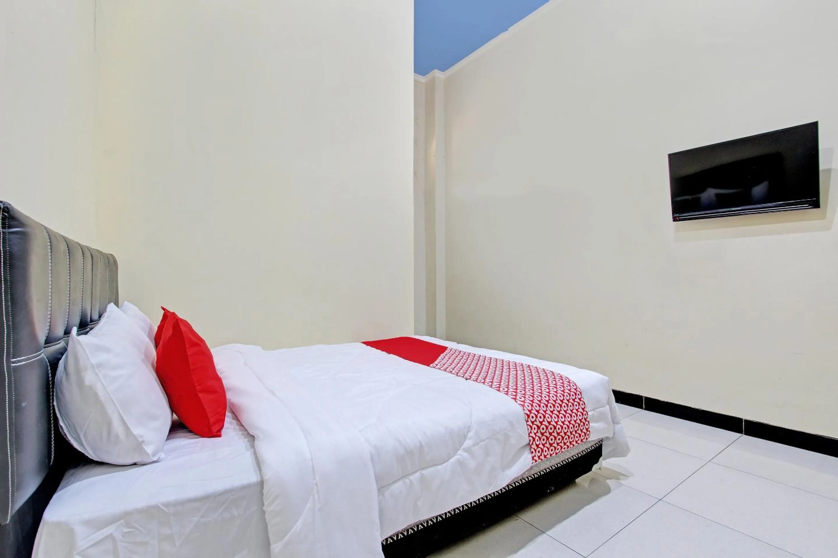 Bedroom, Bed in Hotel O Solo near Solo Safari formerly RR Guesthouse