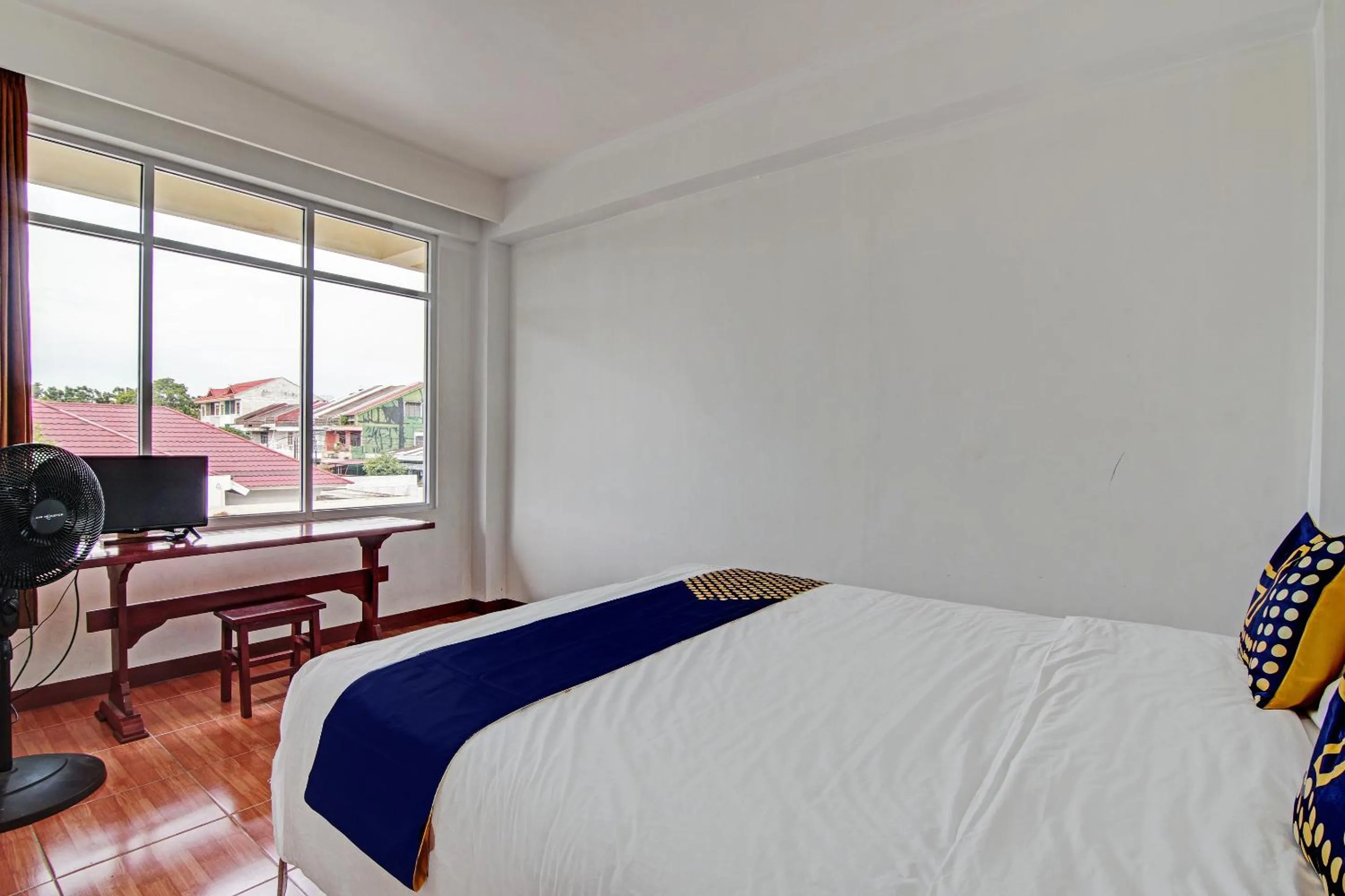 Bedroom, Bed in Hotel O Pondok Anggrek Syariah