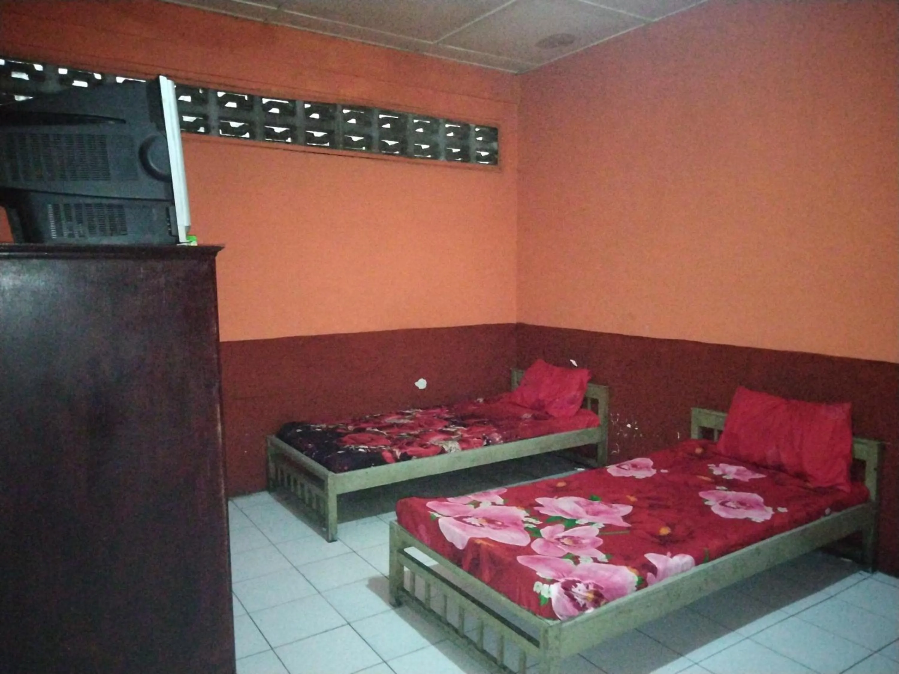 Bedroom in Hotel O Penginapan Keluarga