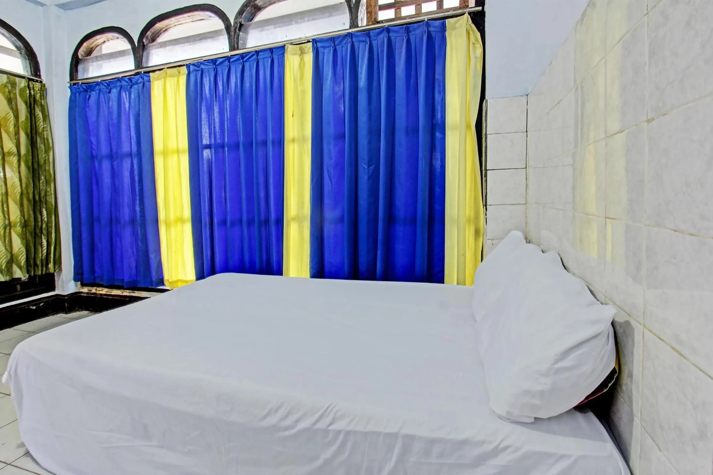 Bedroom, Bed in Hotel O Mareje Sariguna