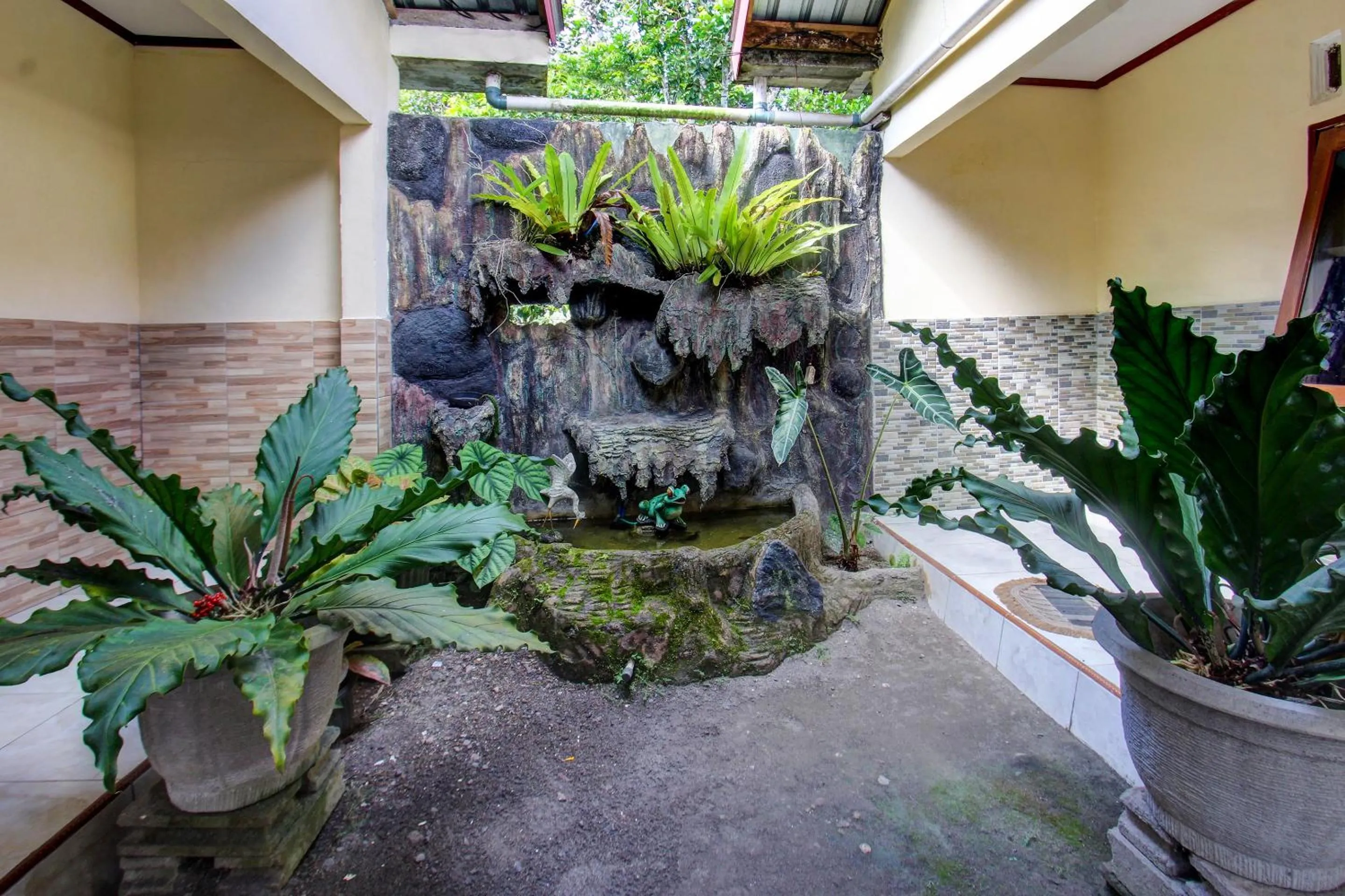 Lobby or reception in Hotel O Inn Homestay