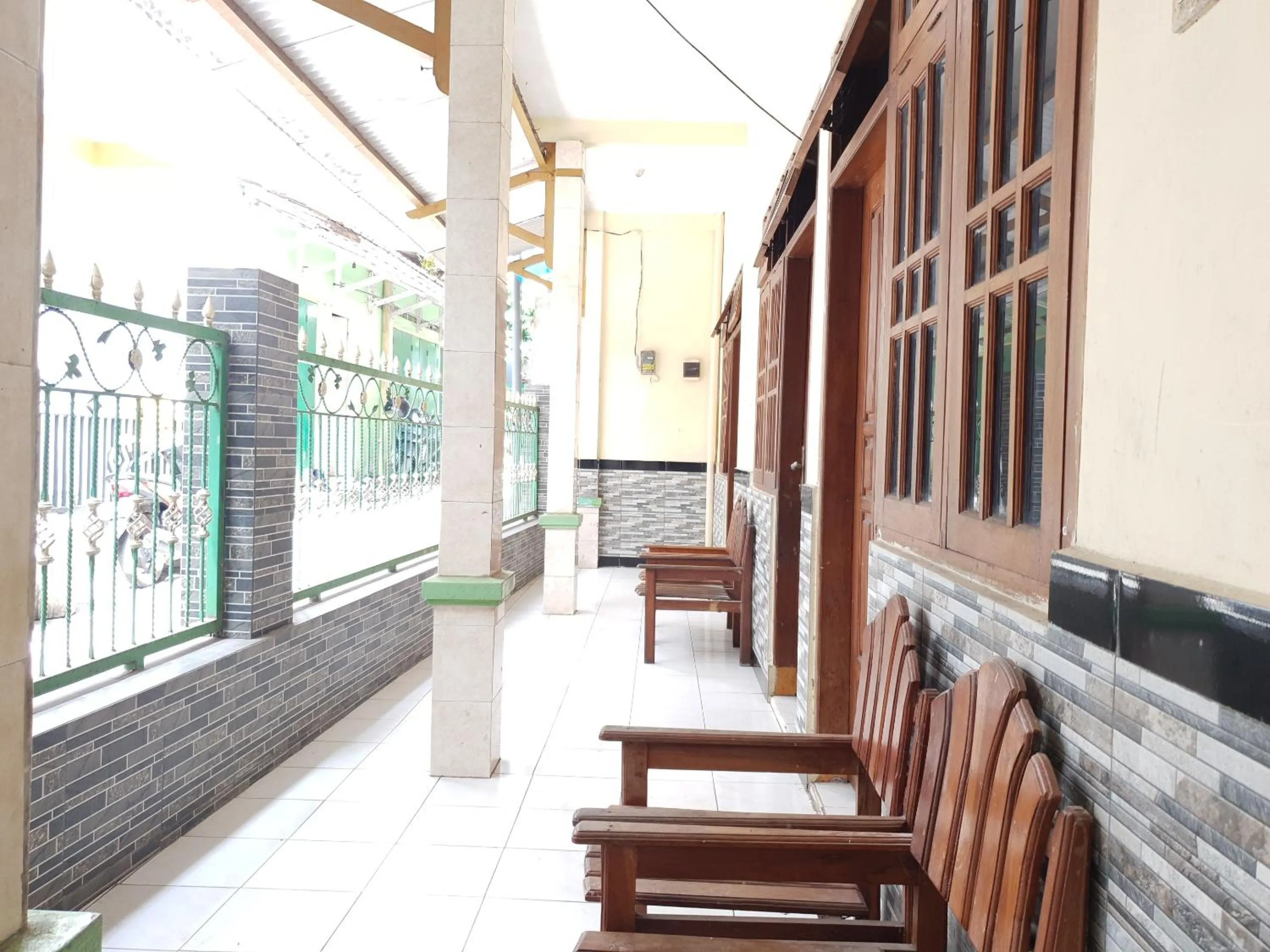 Lobby or reception in OYO Life 92620 Syfa Kost