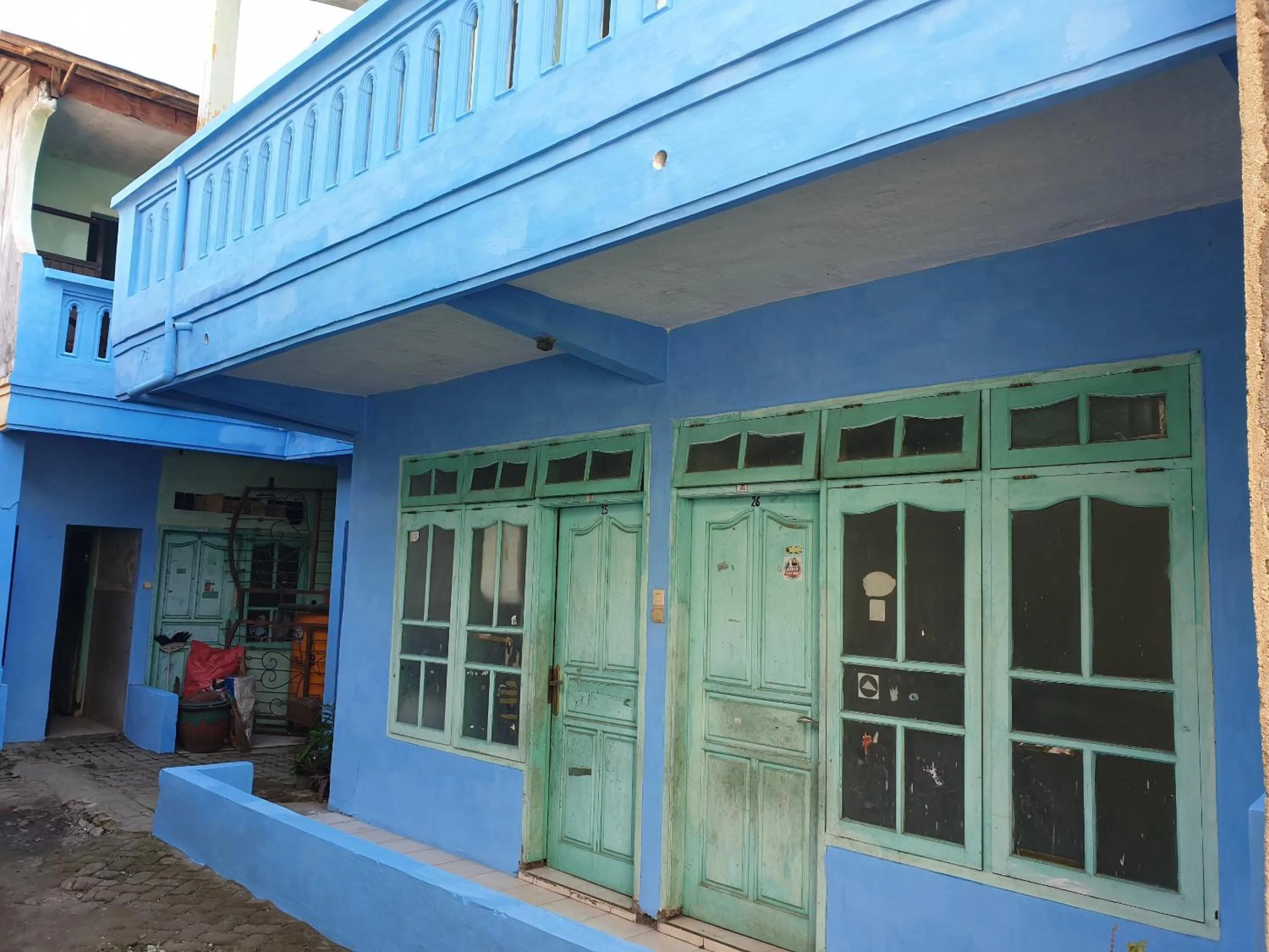 Facade/entrance in OYO Life 92621 Zain Kost