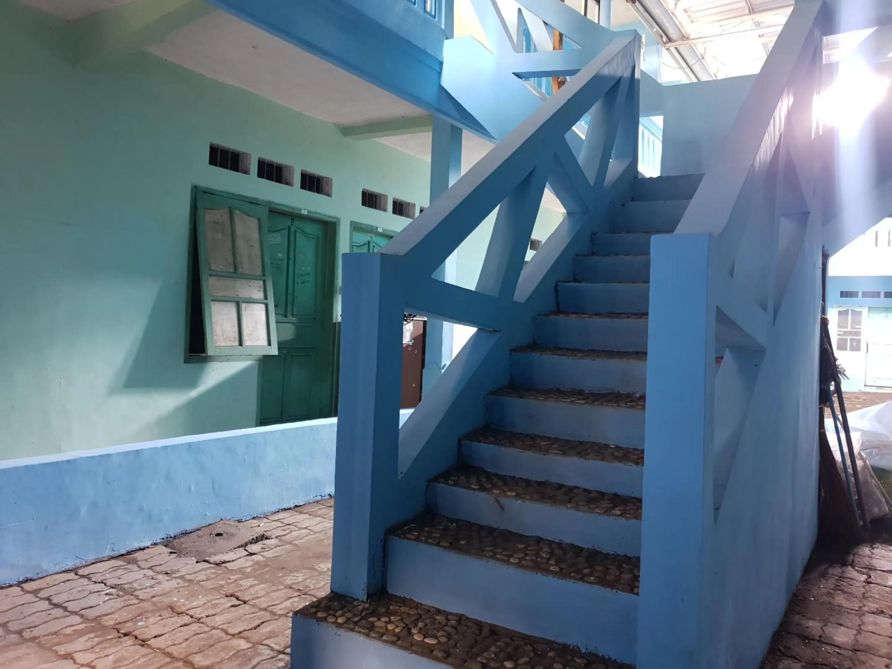 Lobby or reception in OYO Life 92621 Zain Kost