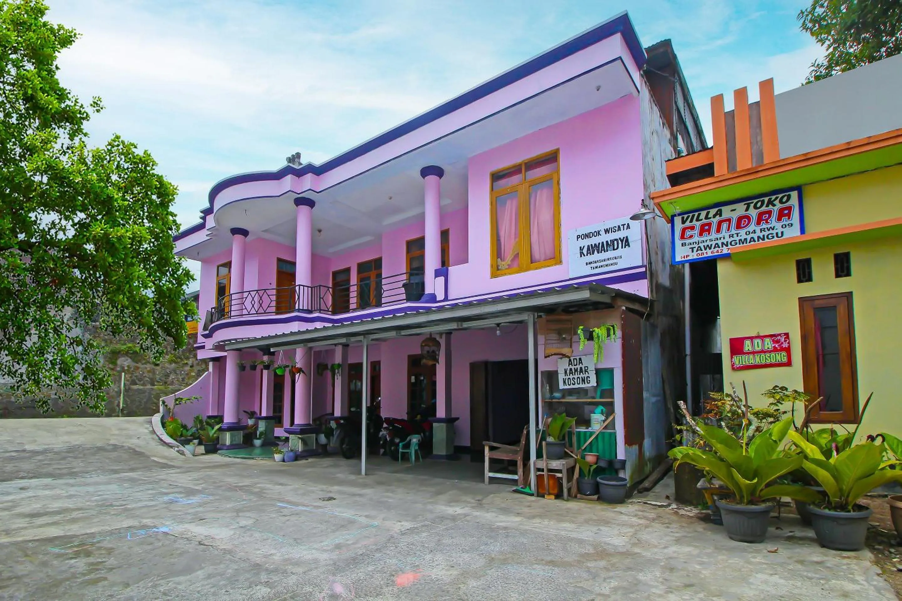 Facade/entrance in OYO 92629 Pondok Kawandya