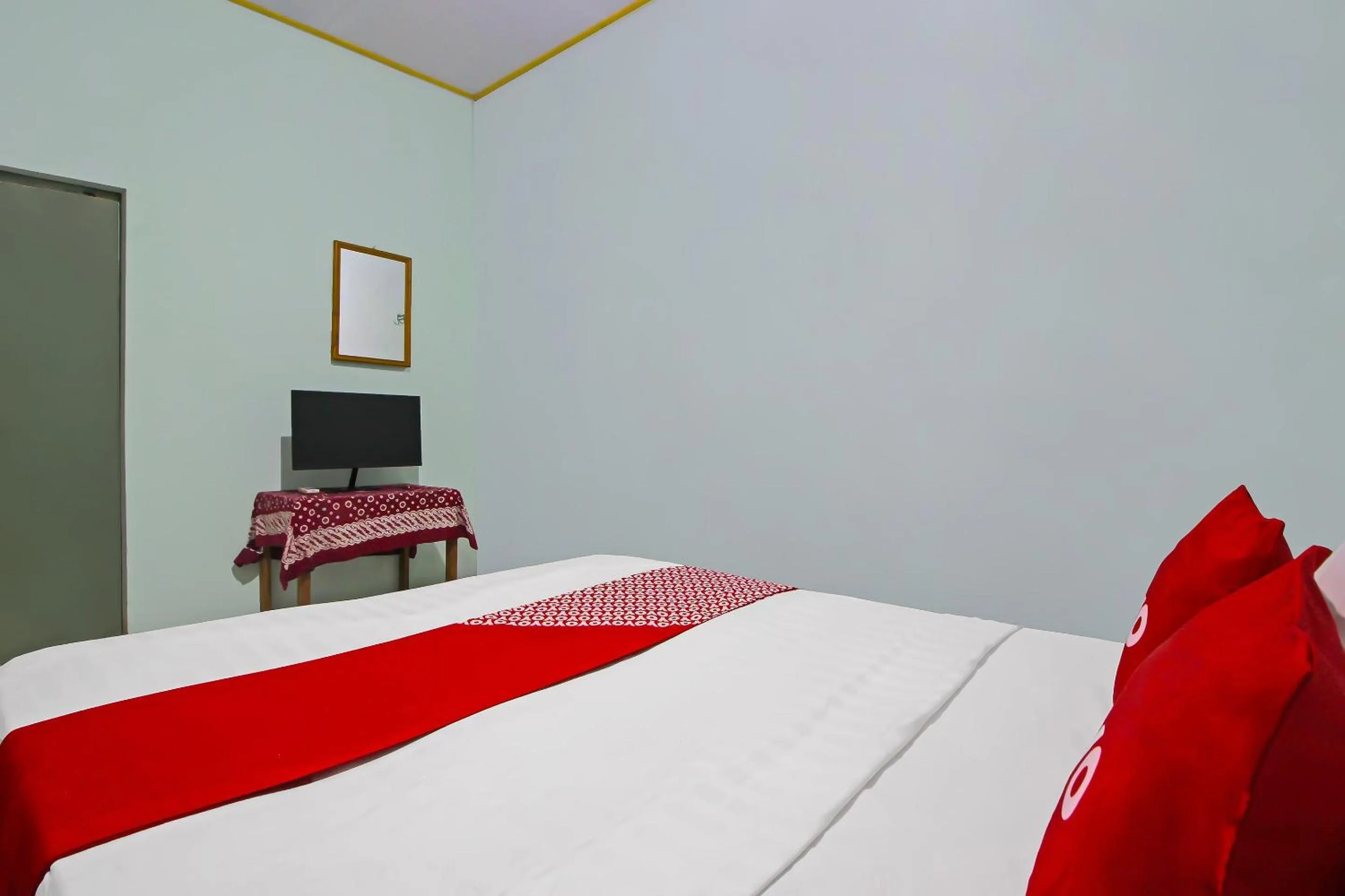 Bedroom in OYO 92629 Pondok Kawandya