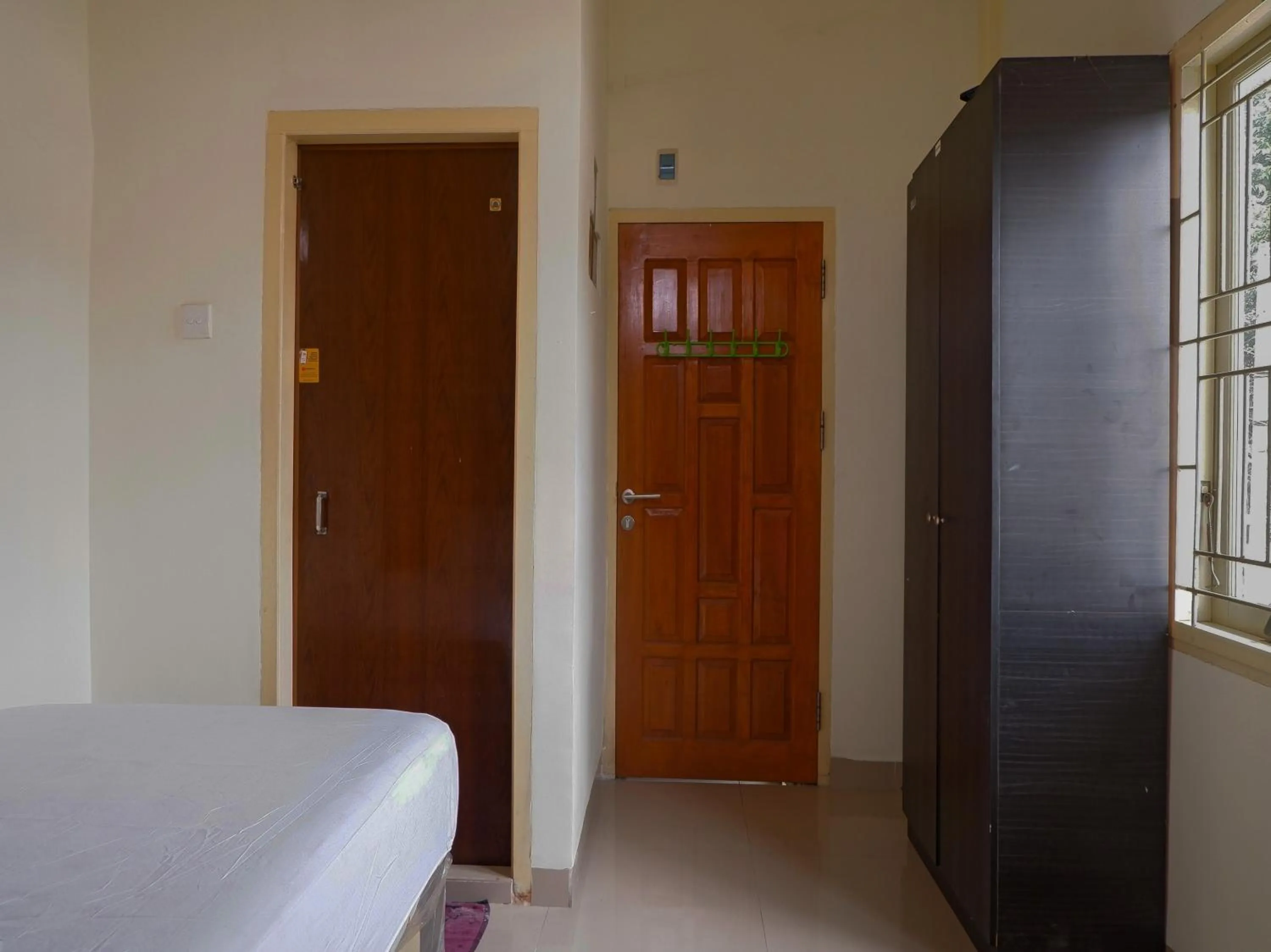 Bedroom, Bed in OYO Life 92632 Kost Pondok Kito