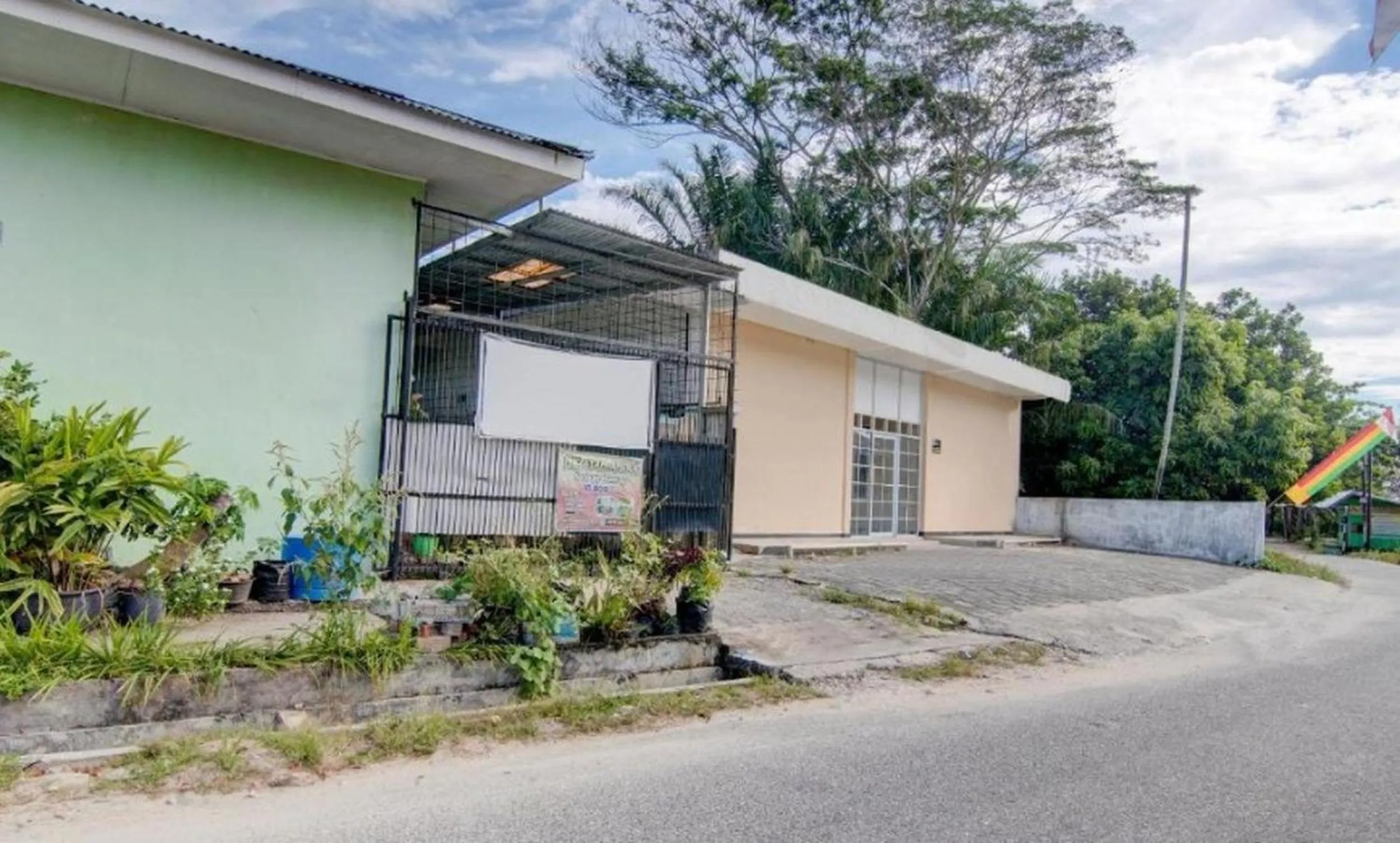 Facade/entrance in Hotel O Homestay Baiturrahmah Syariah