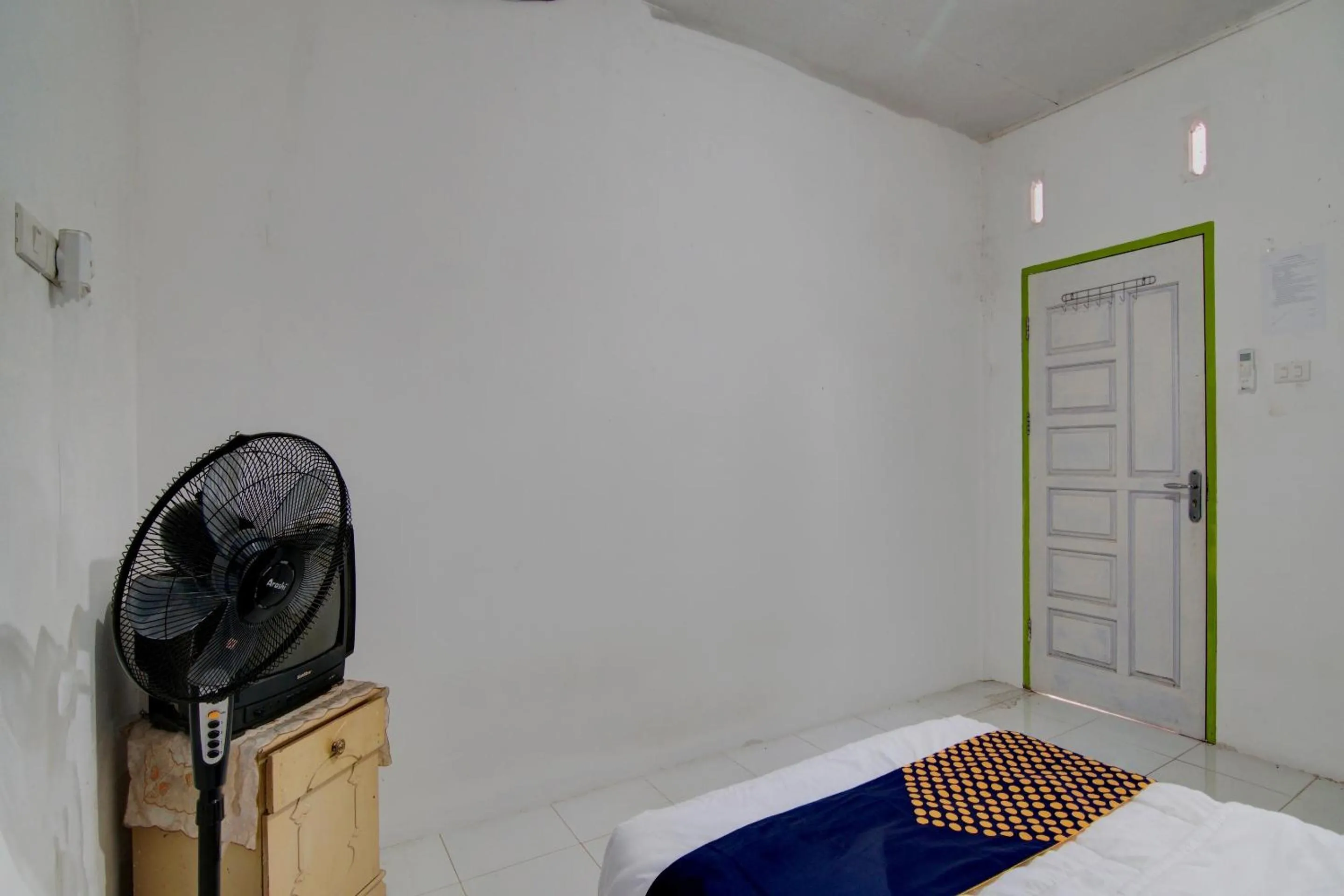 Bedroom, Bed in Hotel O Homestay Baiturrahmah Syariah