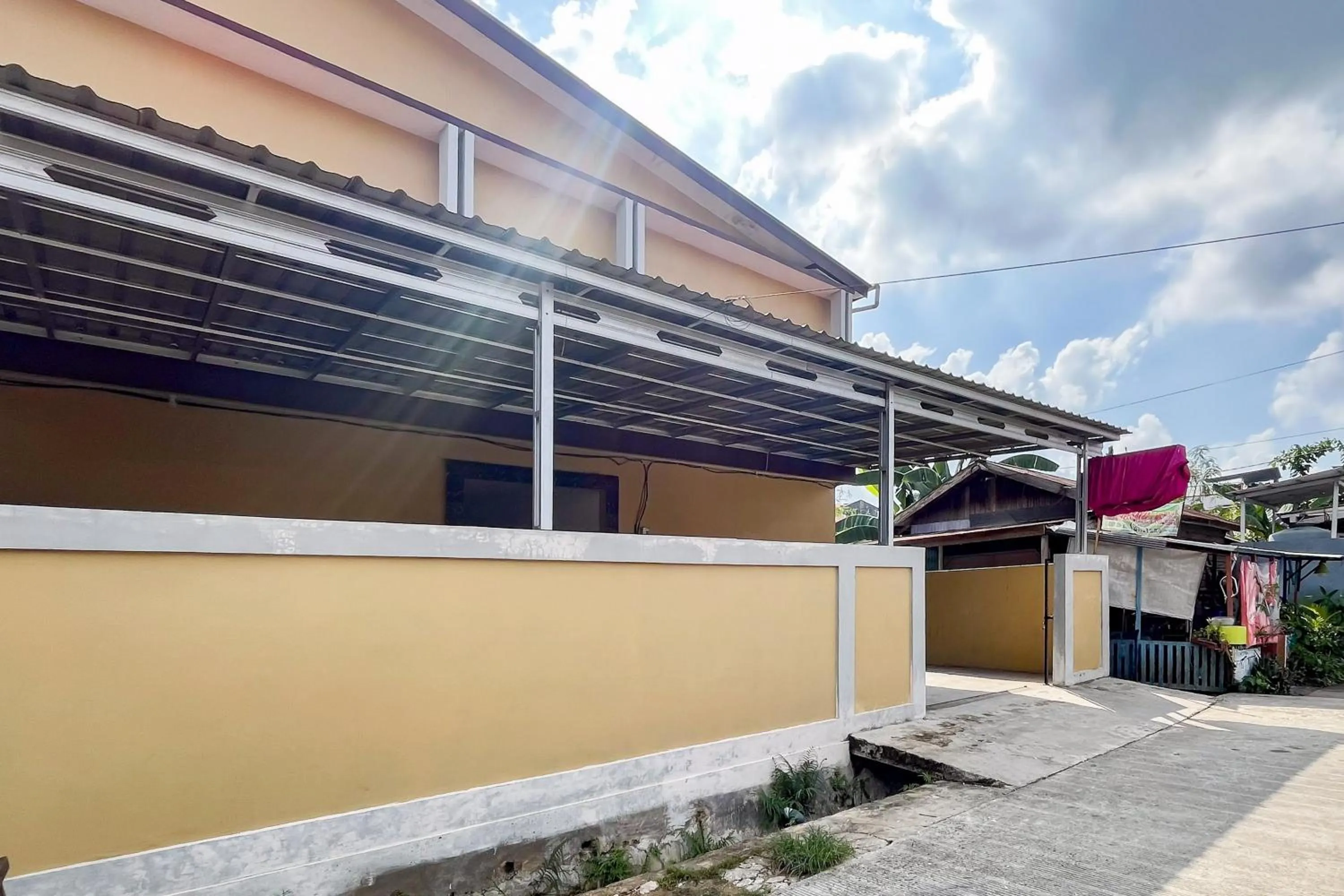 Facade/entrance in Good Sleep 4 RedPartner