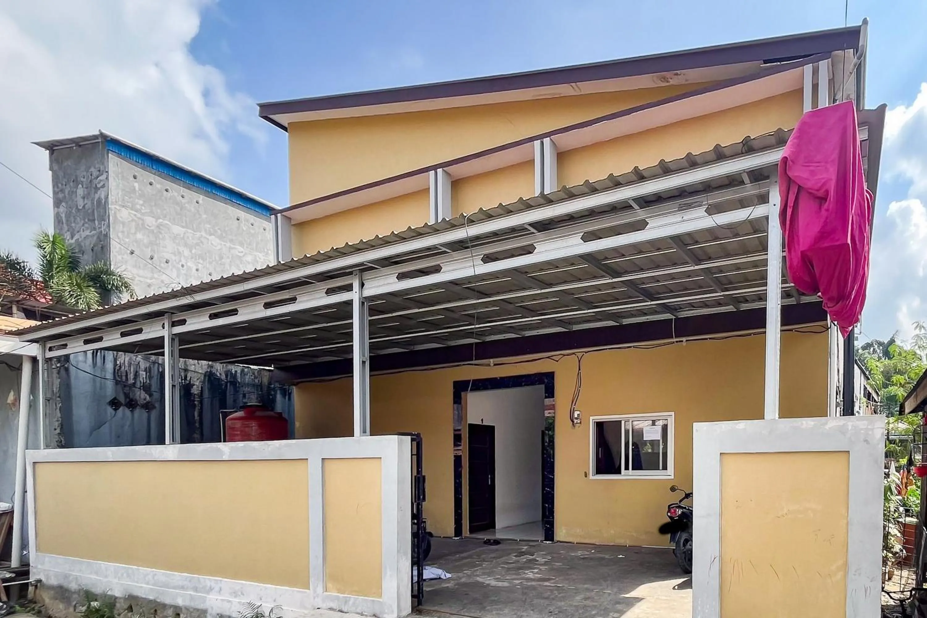 Facade/entrance in Good Sleep 4 RedPartner