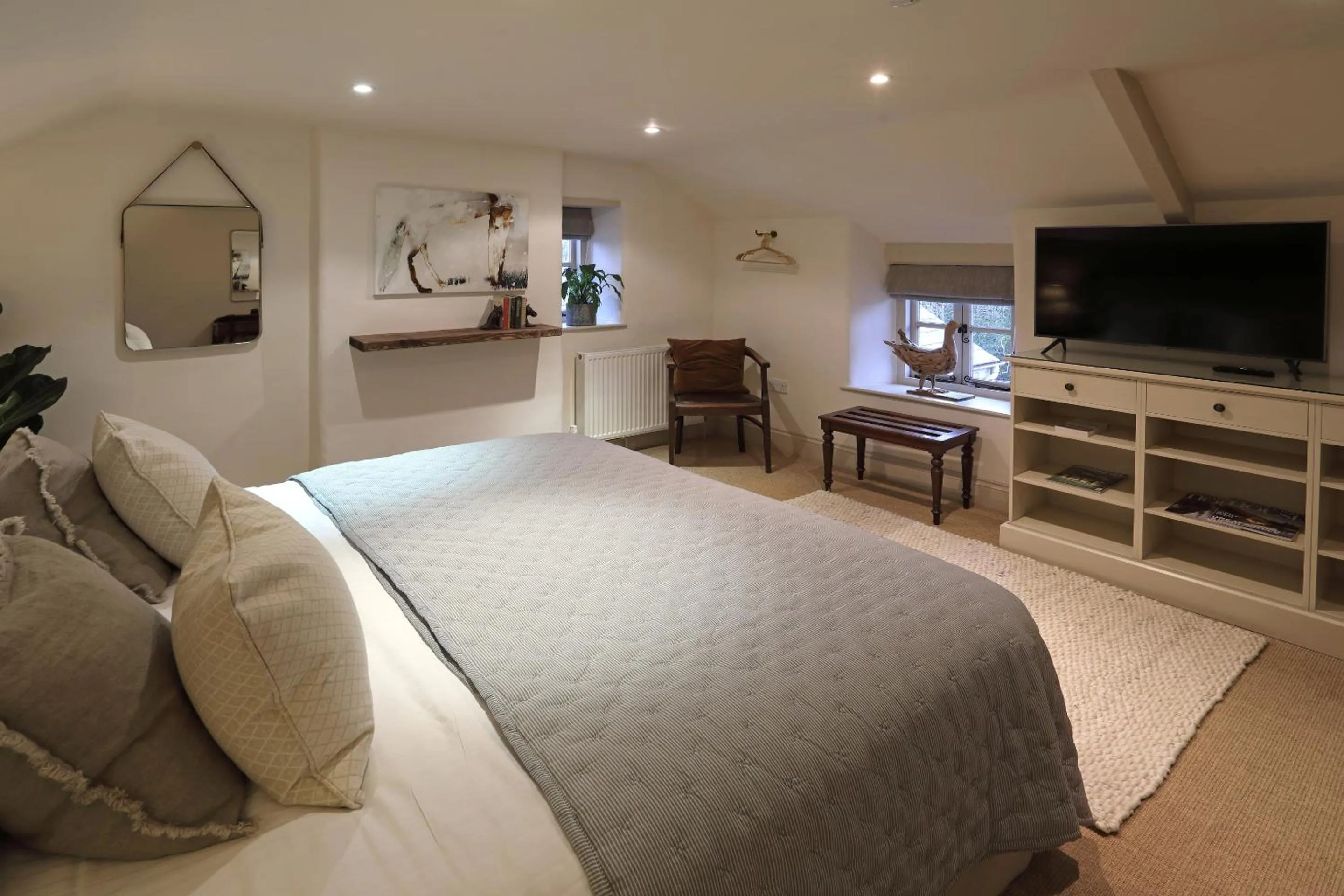 Bedroom in The Feathered Nest