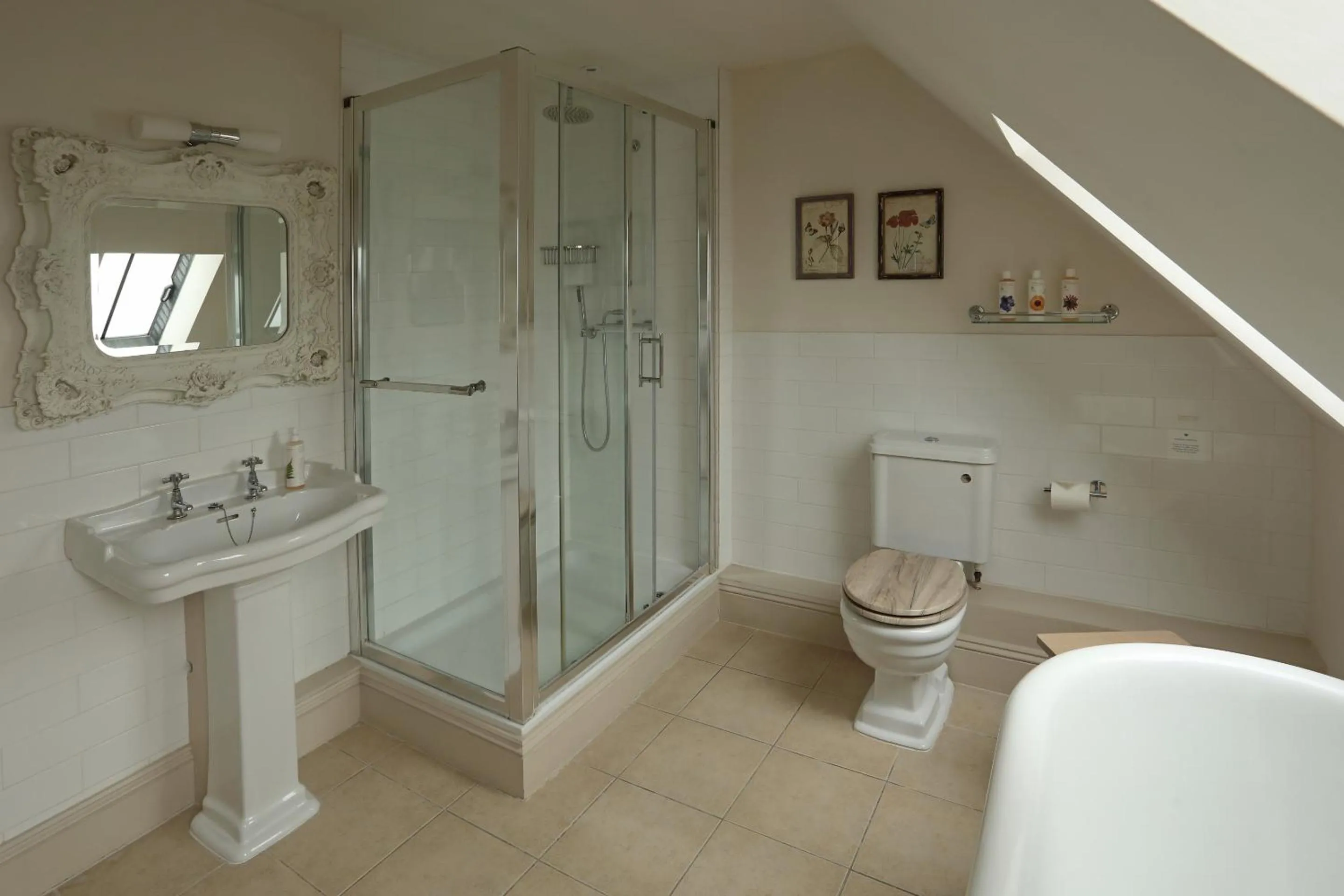 Bathroom in The Feathered Nest