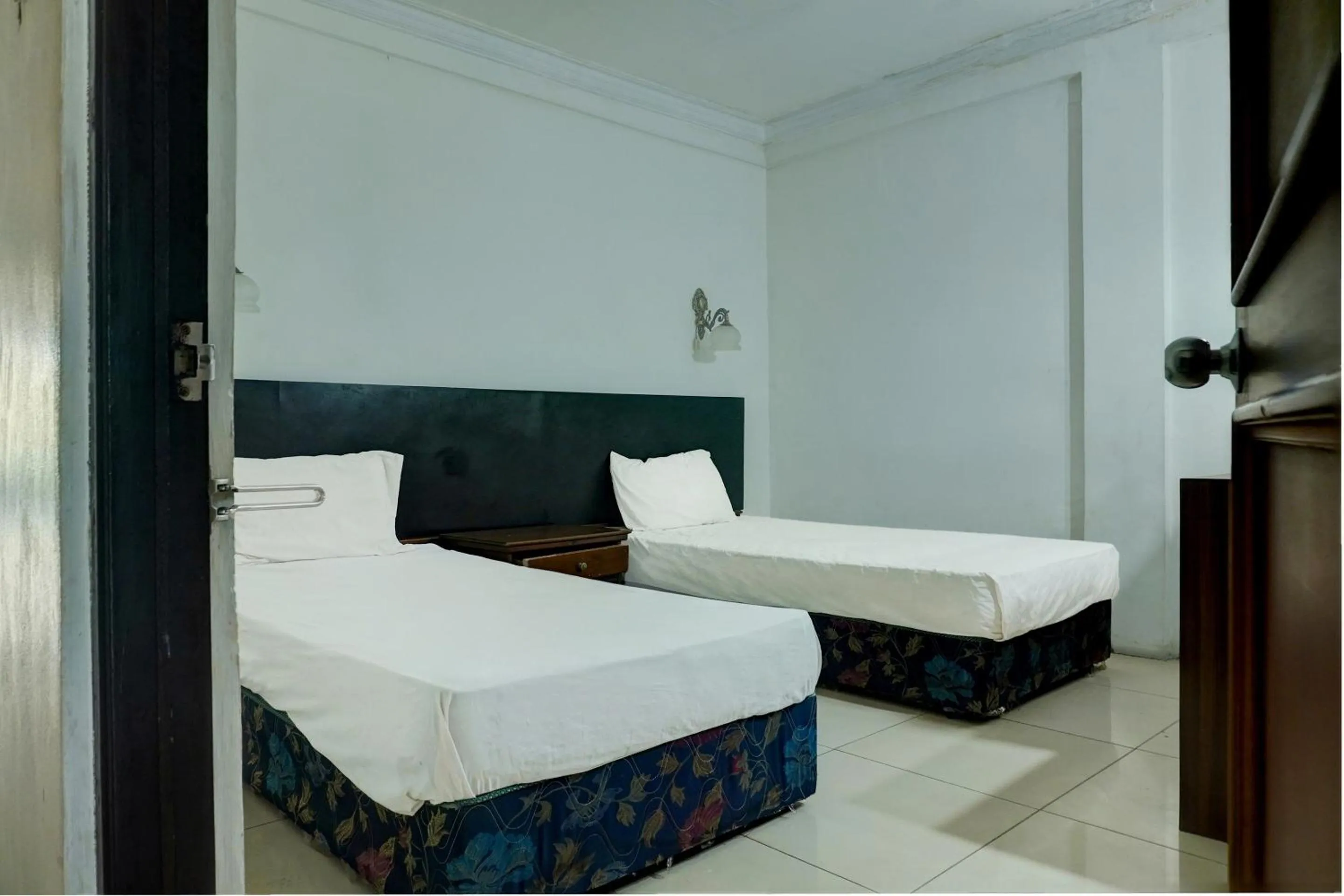Bedroom, Bed in Hotel O Ervina Homestay Syariah Batakan