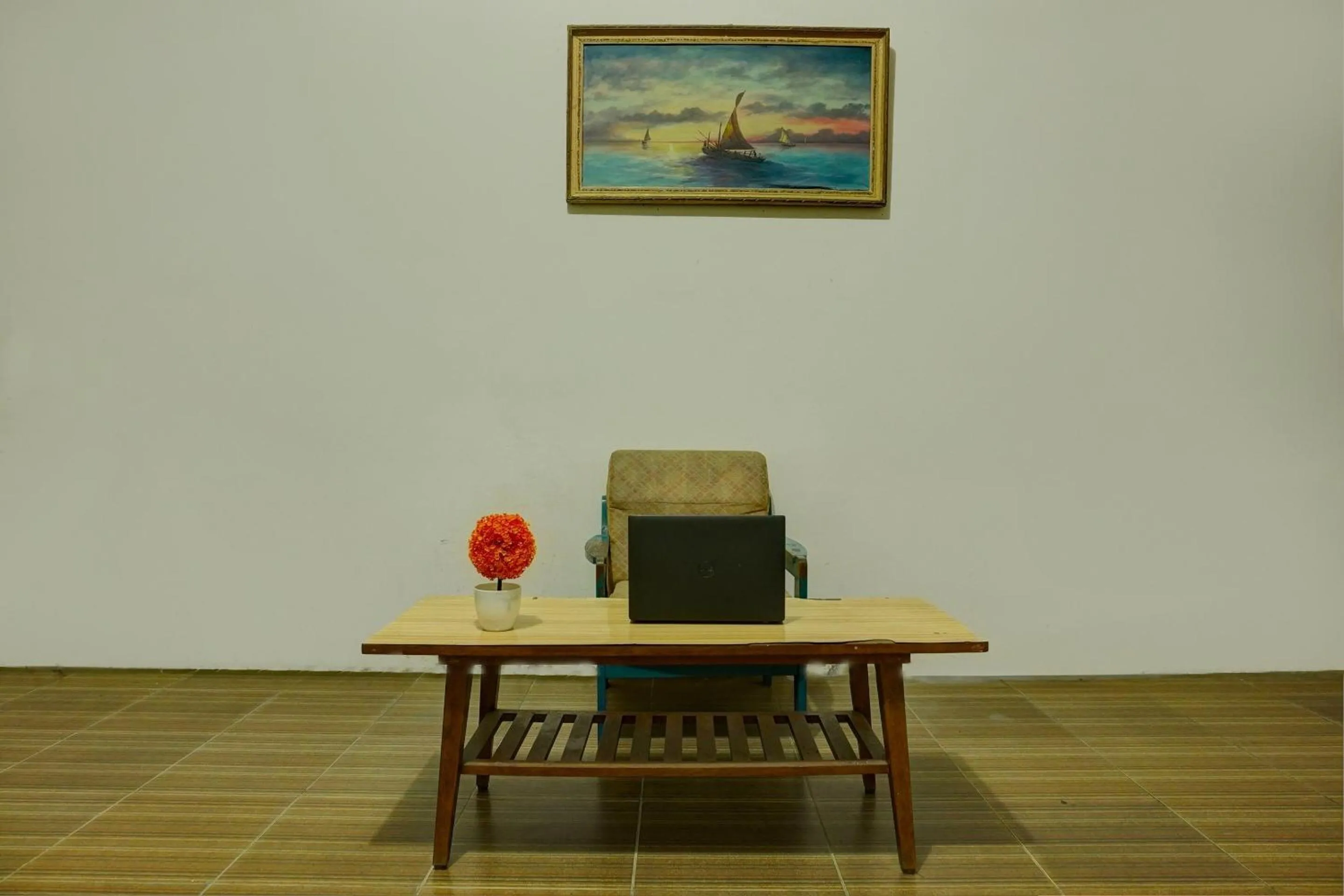Lobby or reception in Hotel O Ervina Homestay Syariah Batakan