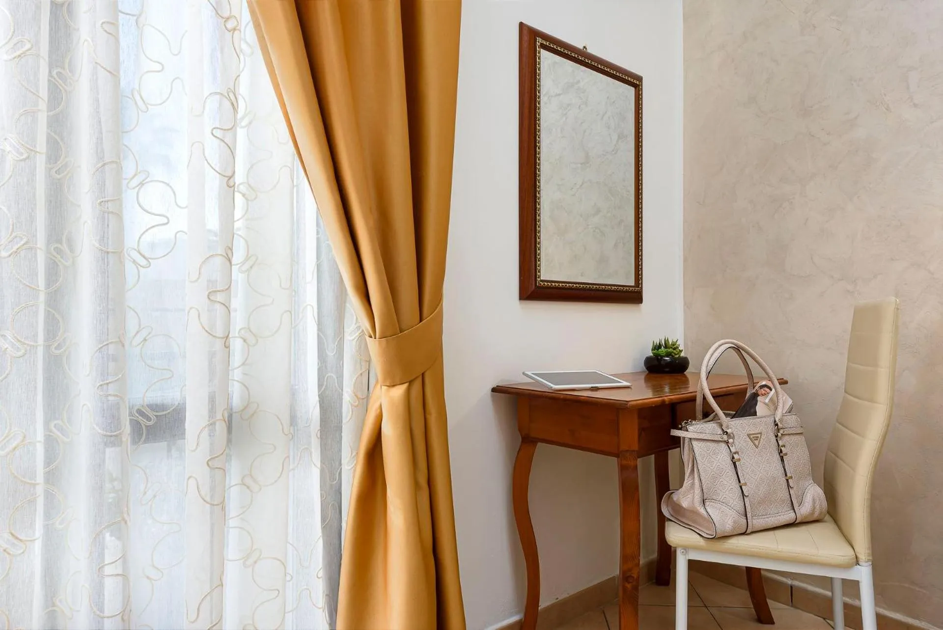 Seating area in Hotel La Darsena