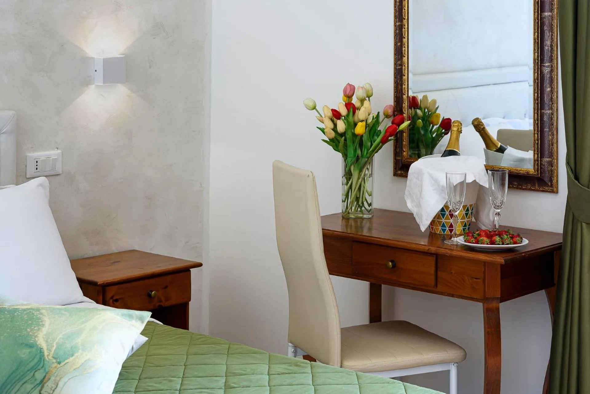 Bedroom, Bed in Hotel La Darsena