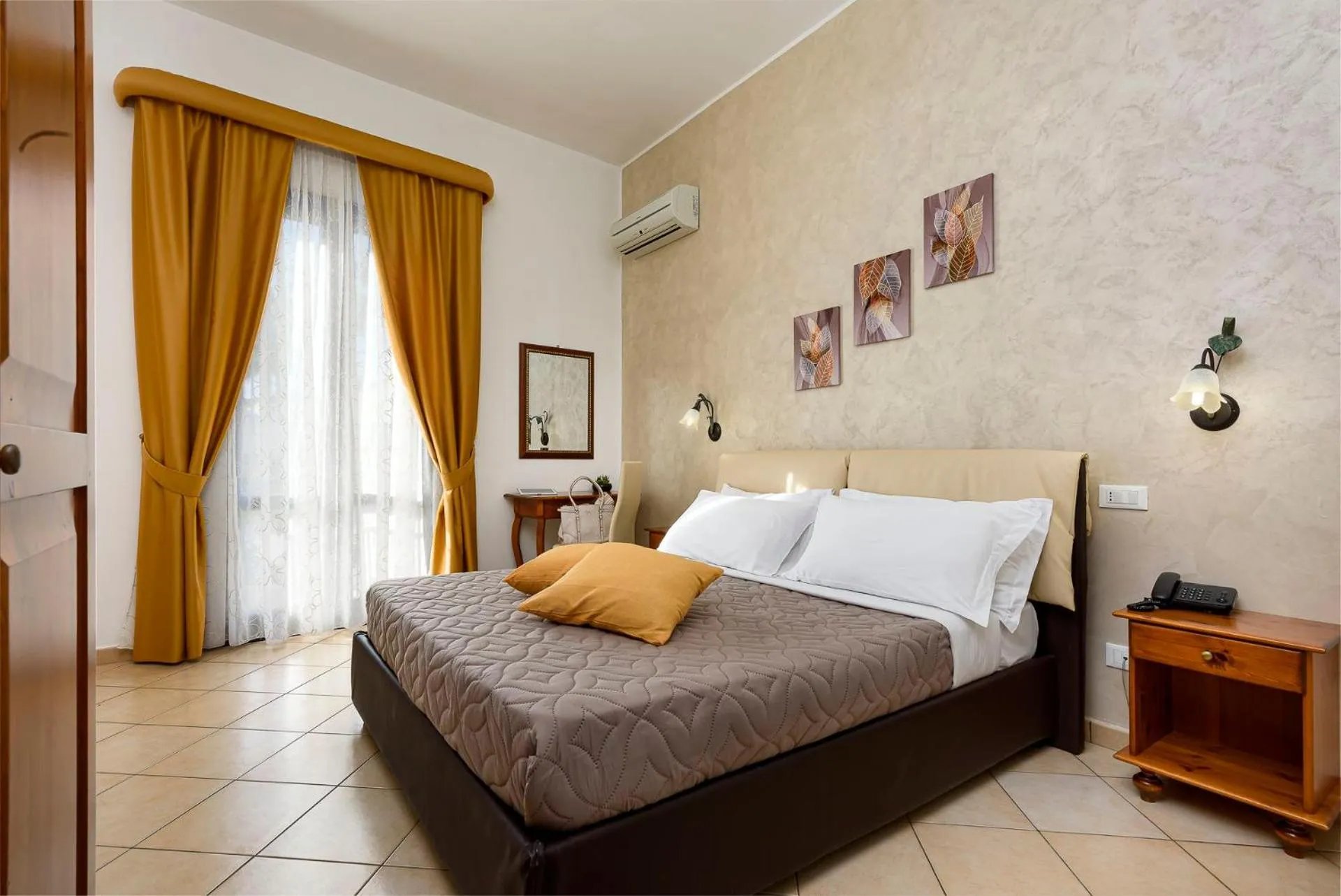 Bedroom, Bed in Hotel La Darsena