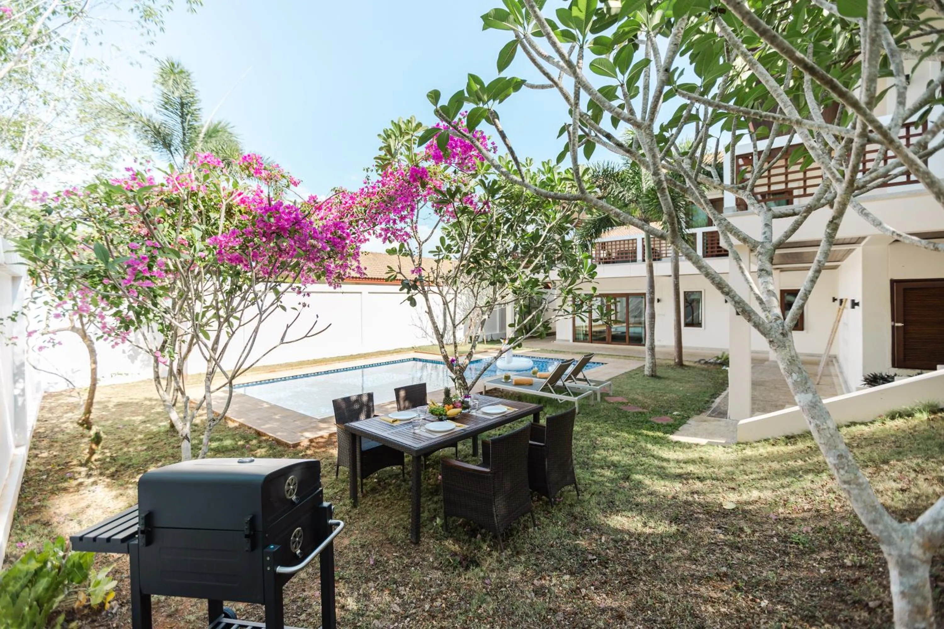 Property building in Cliff Haven Villa Krabi