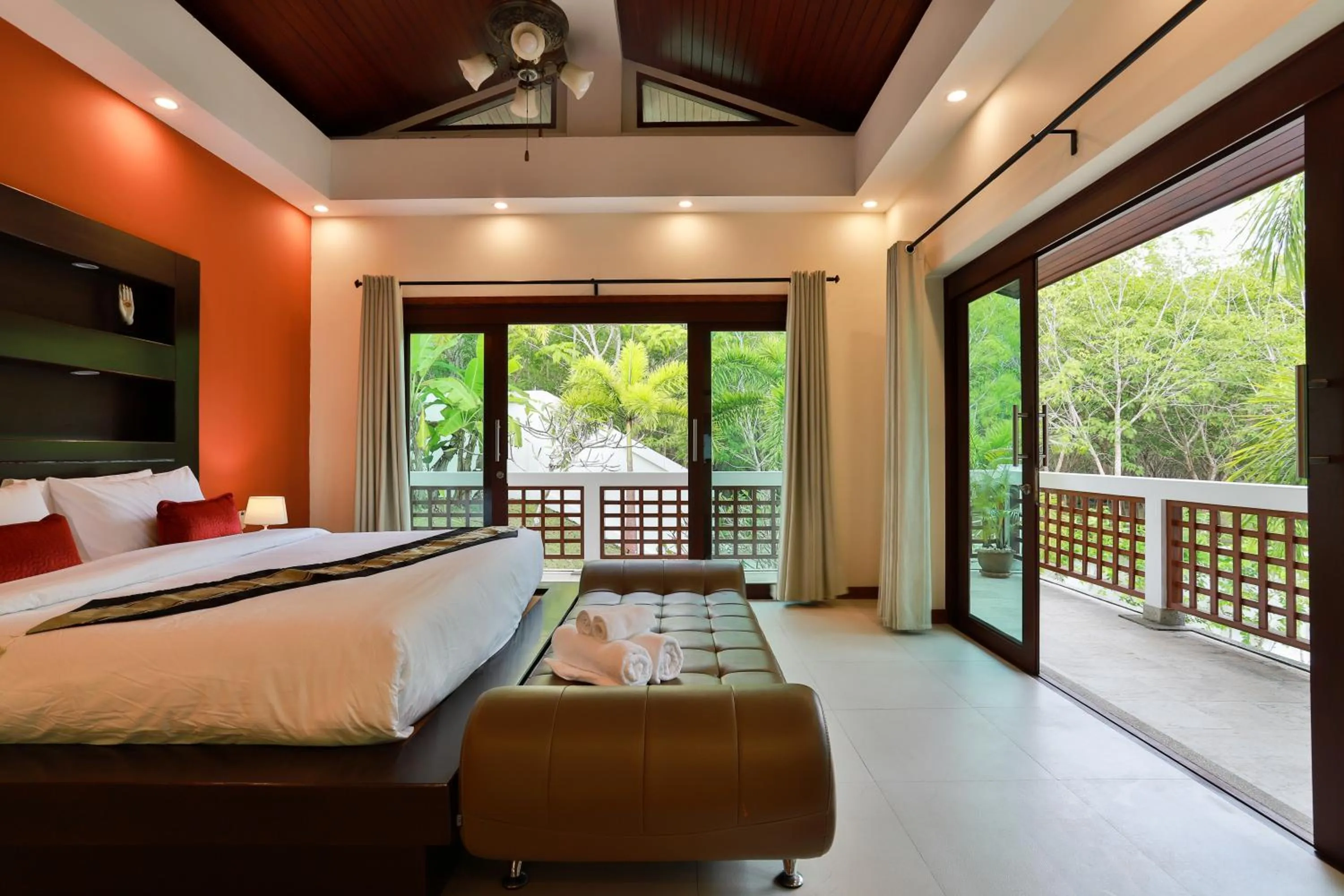 Patio, Bed in Cliff Haven Villa Krabi
